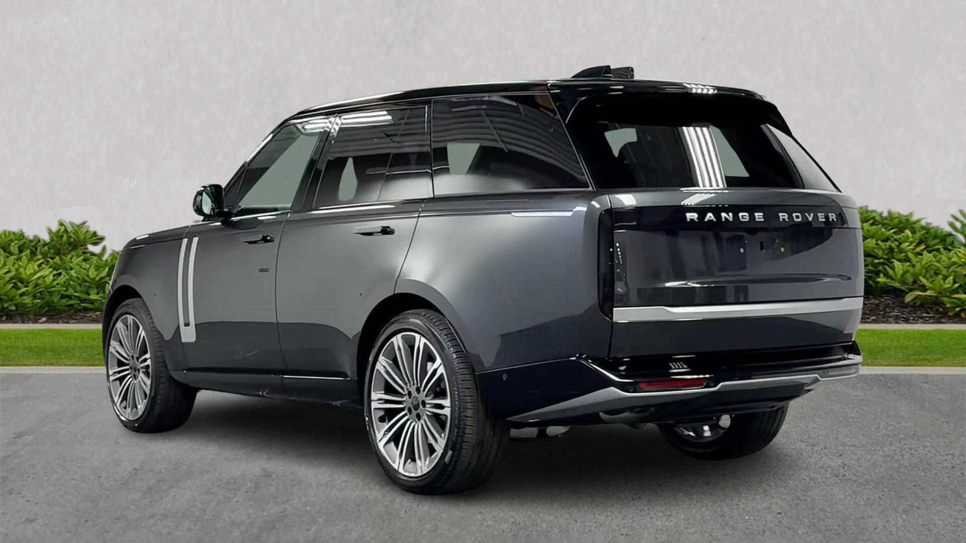 Land Rover Range Rover view 2