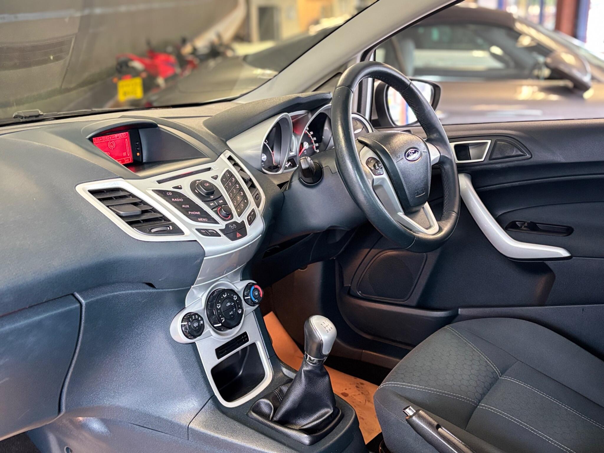 Ford Fiesta view 11