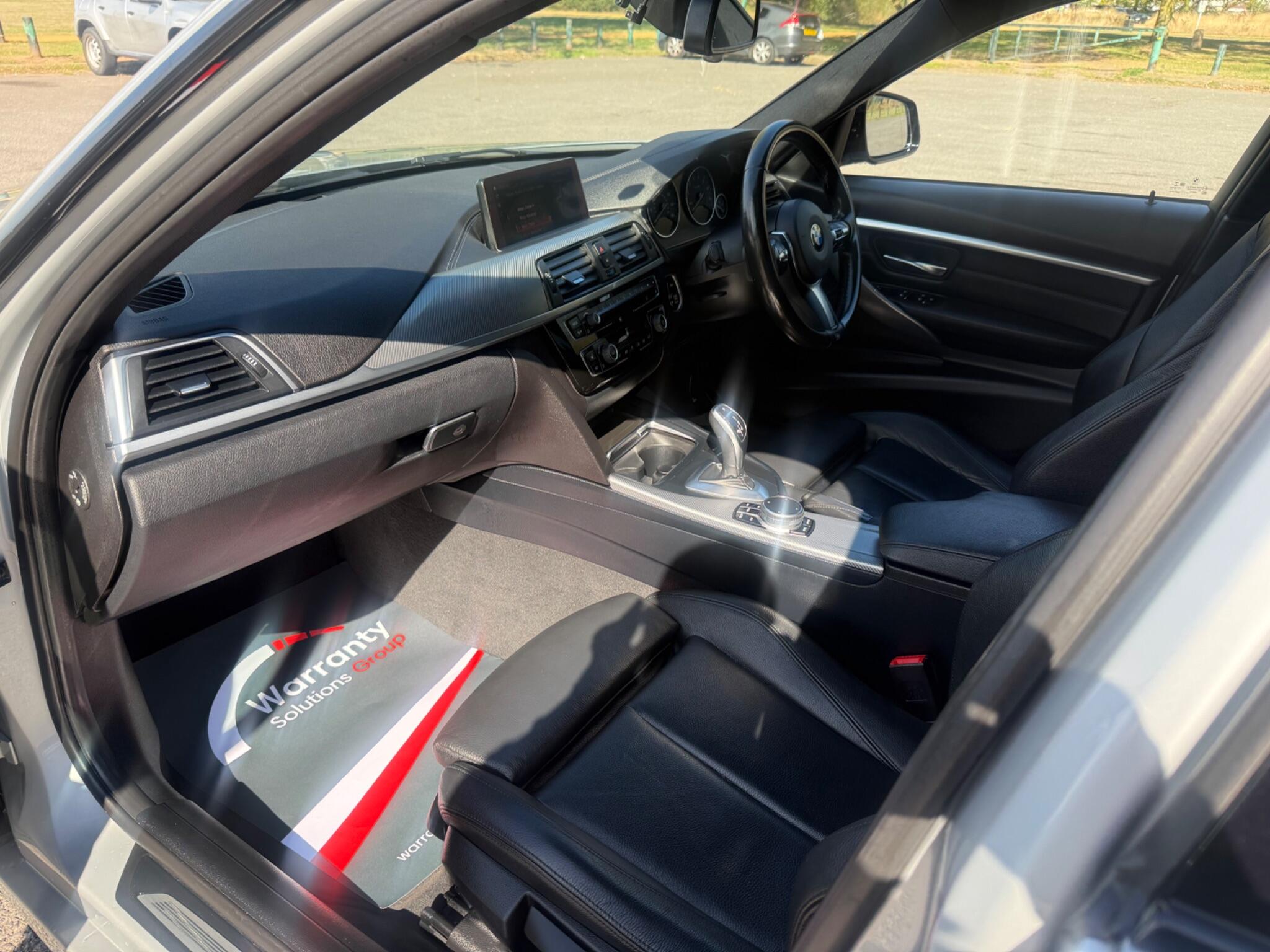 BMW 3 Series view 40