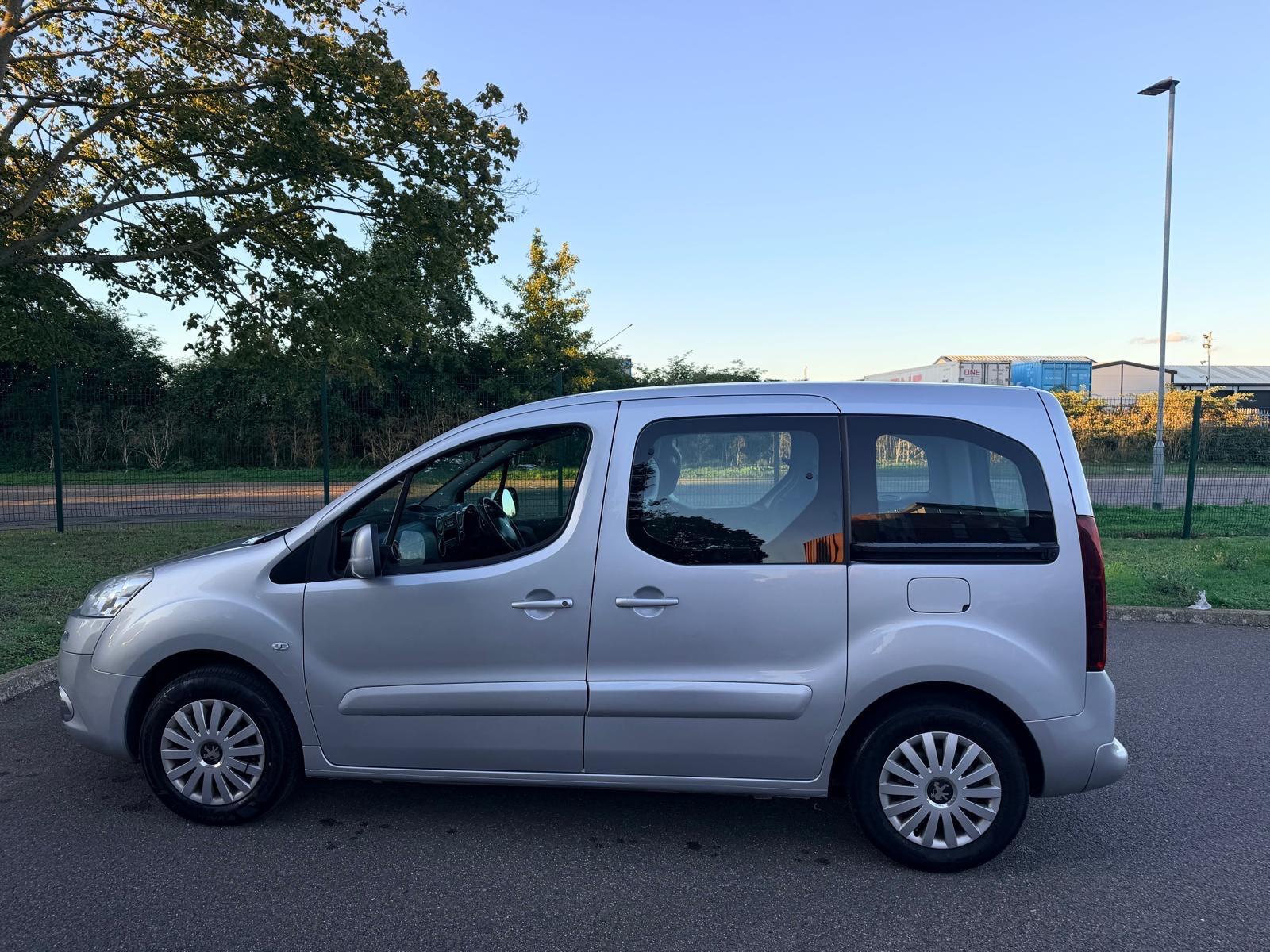 Peugeot Partner Tepee view 23