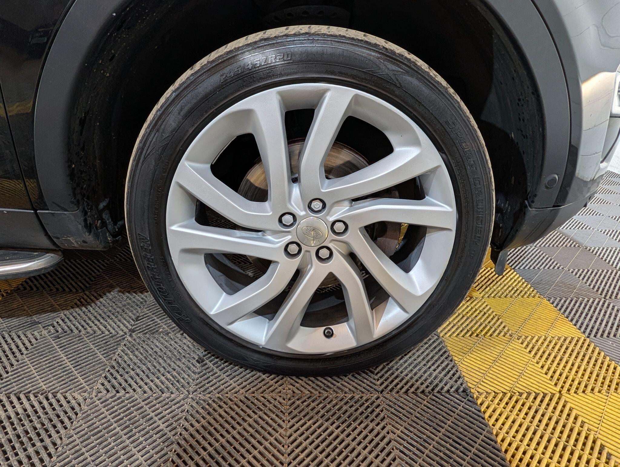 Land Rover Discovery Sport view 51