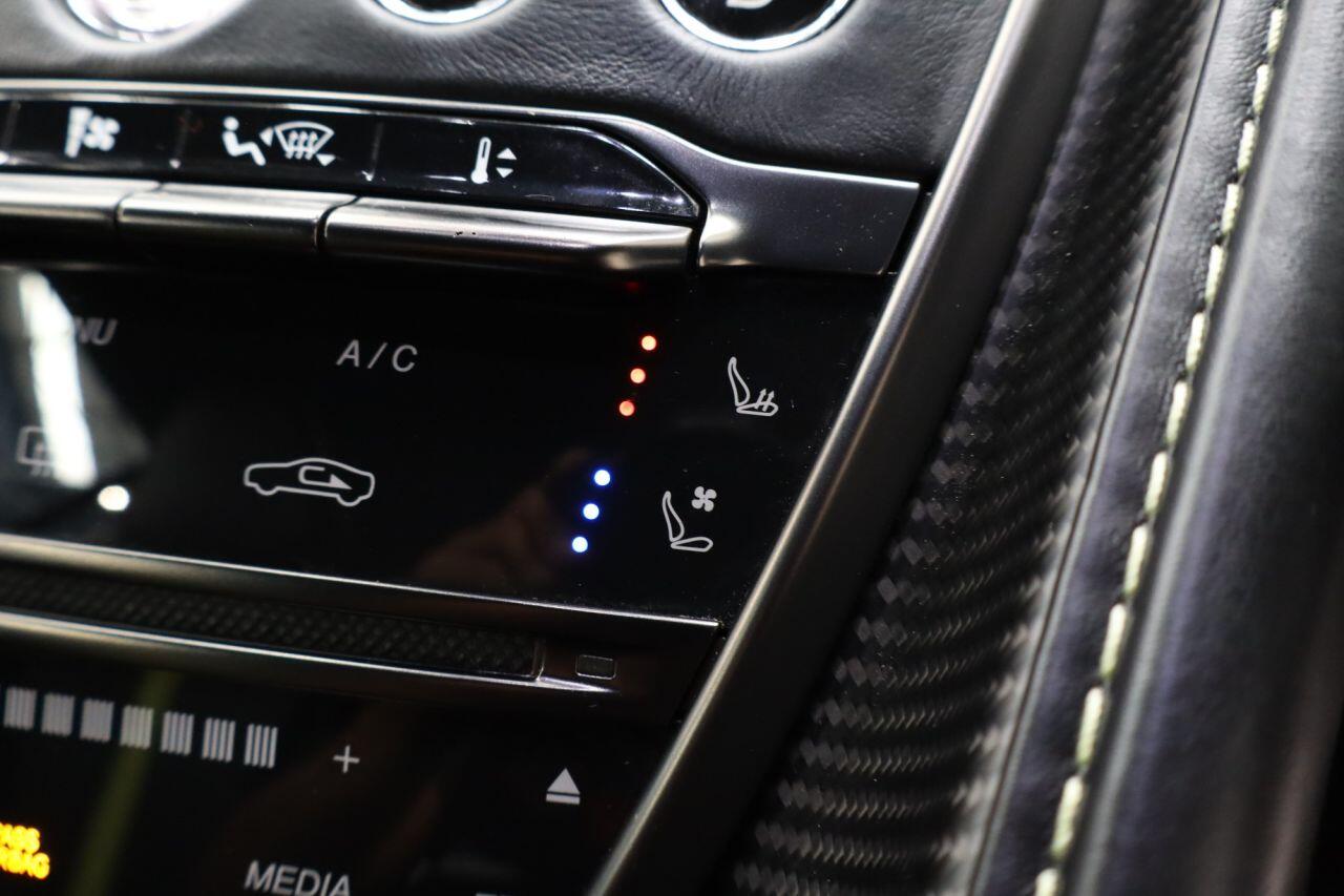 Aston Martin DB11 view 33