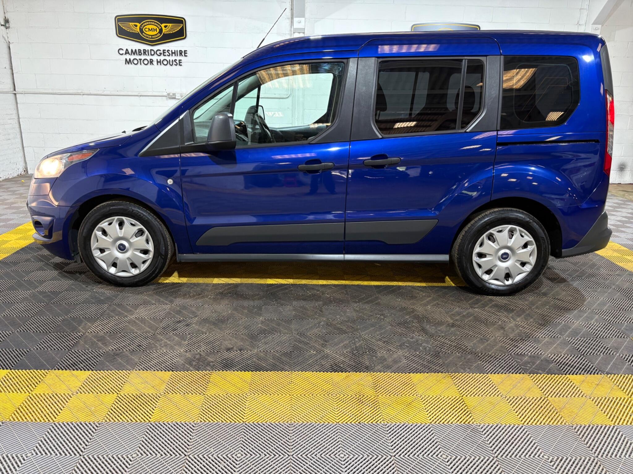 Ford Tourneo Connect view 19