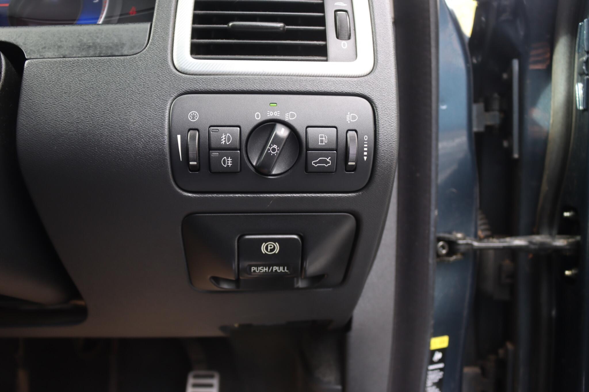 Volvo V70 view 37