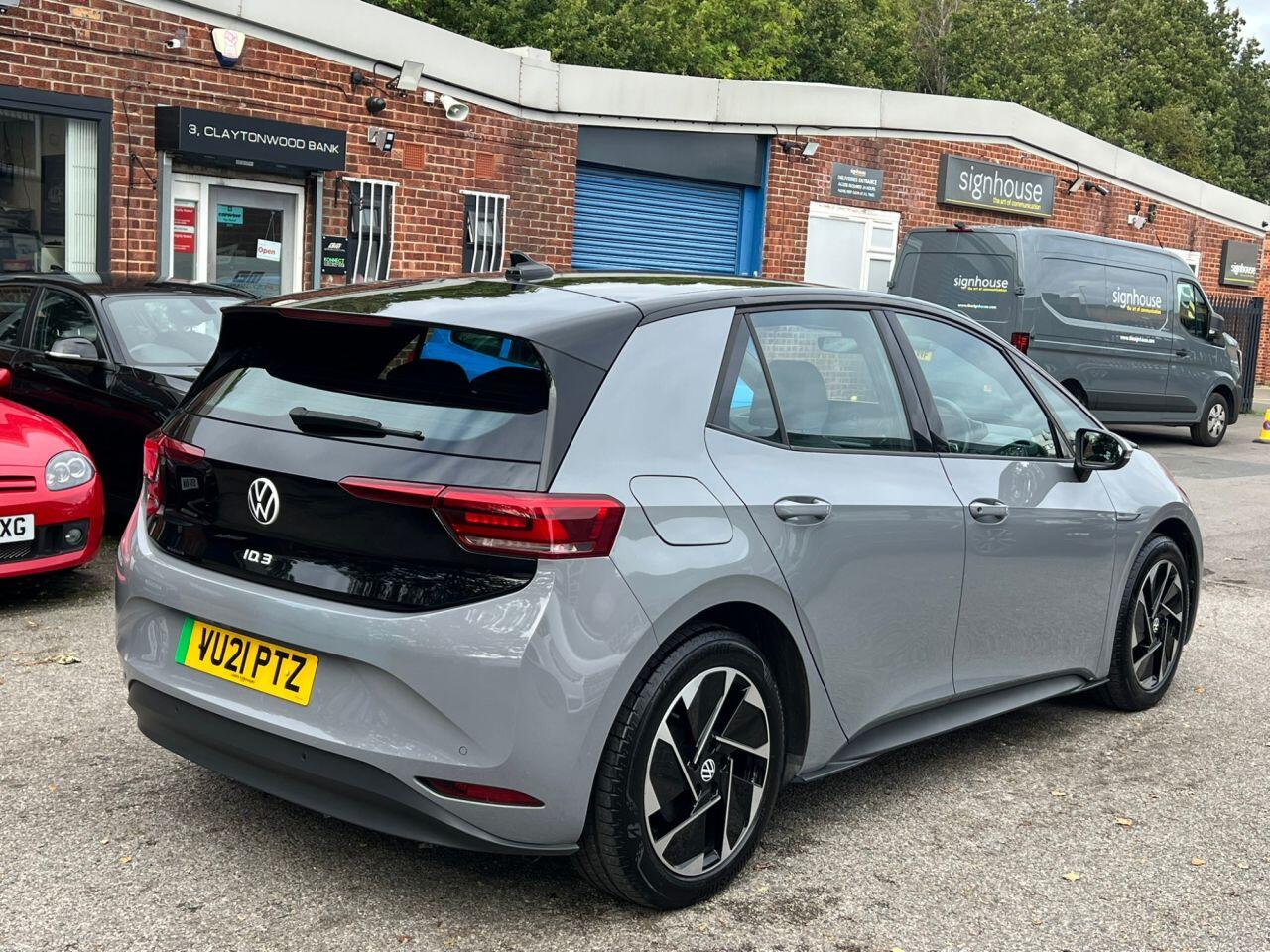 Volkswagen ID.3 view 4