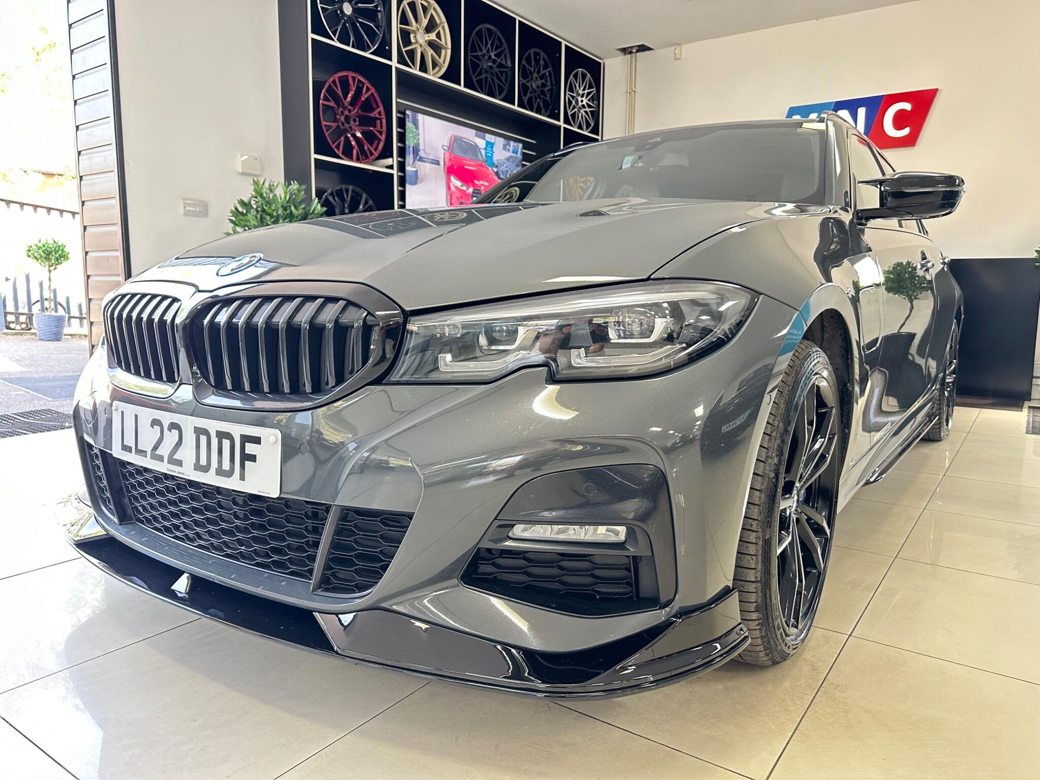 BMW 3 Series view 11