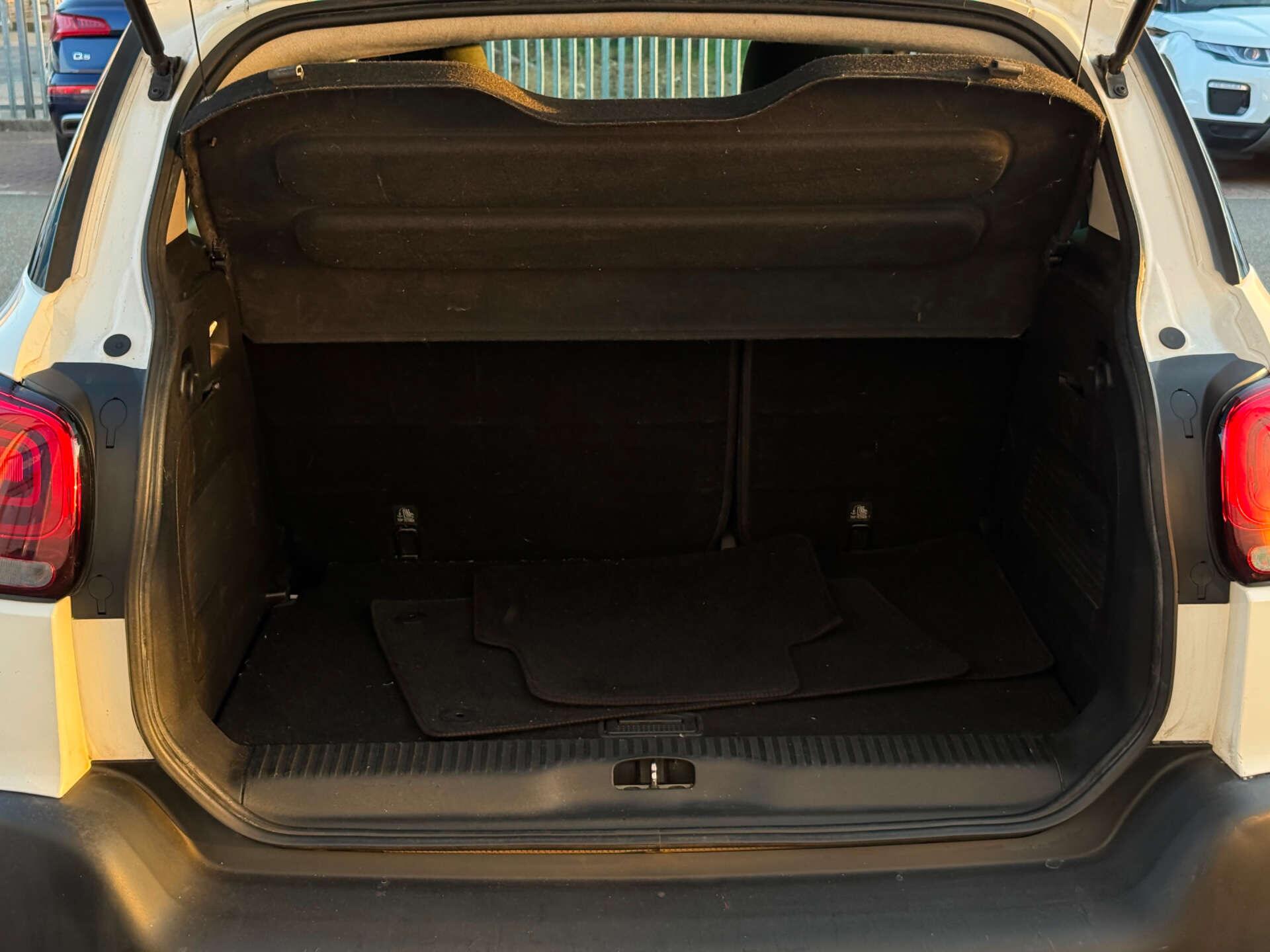 Citroen C3 Aircross view 32