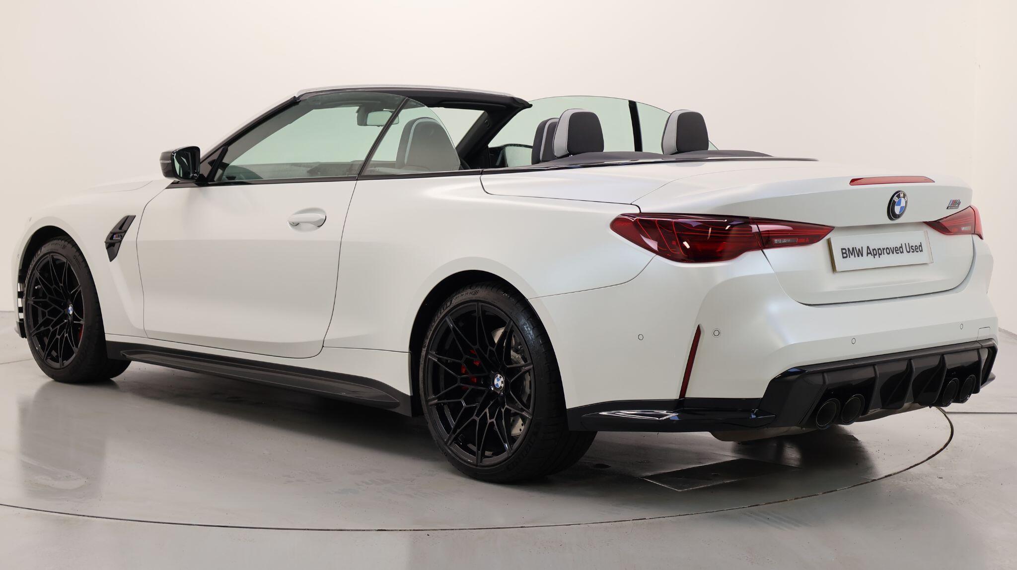 BMW M4 view 2