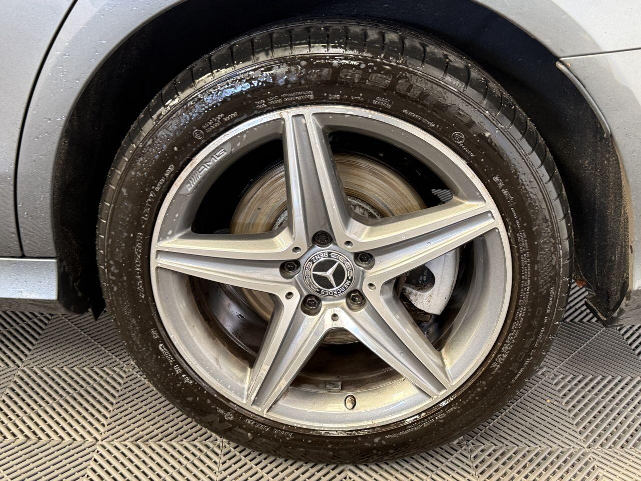 Mercedes-Benz E Class view 65