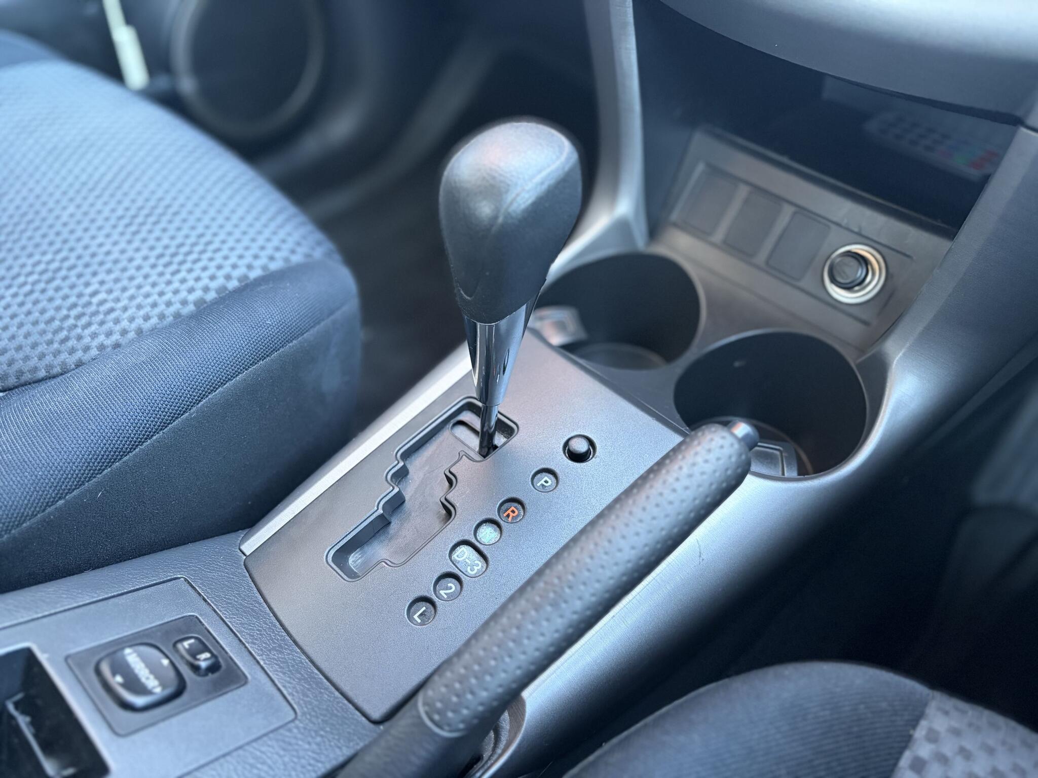 Toyota Rav4 view 15