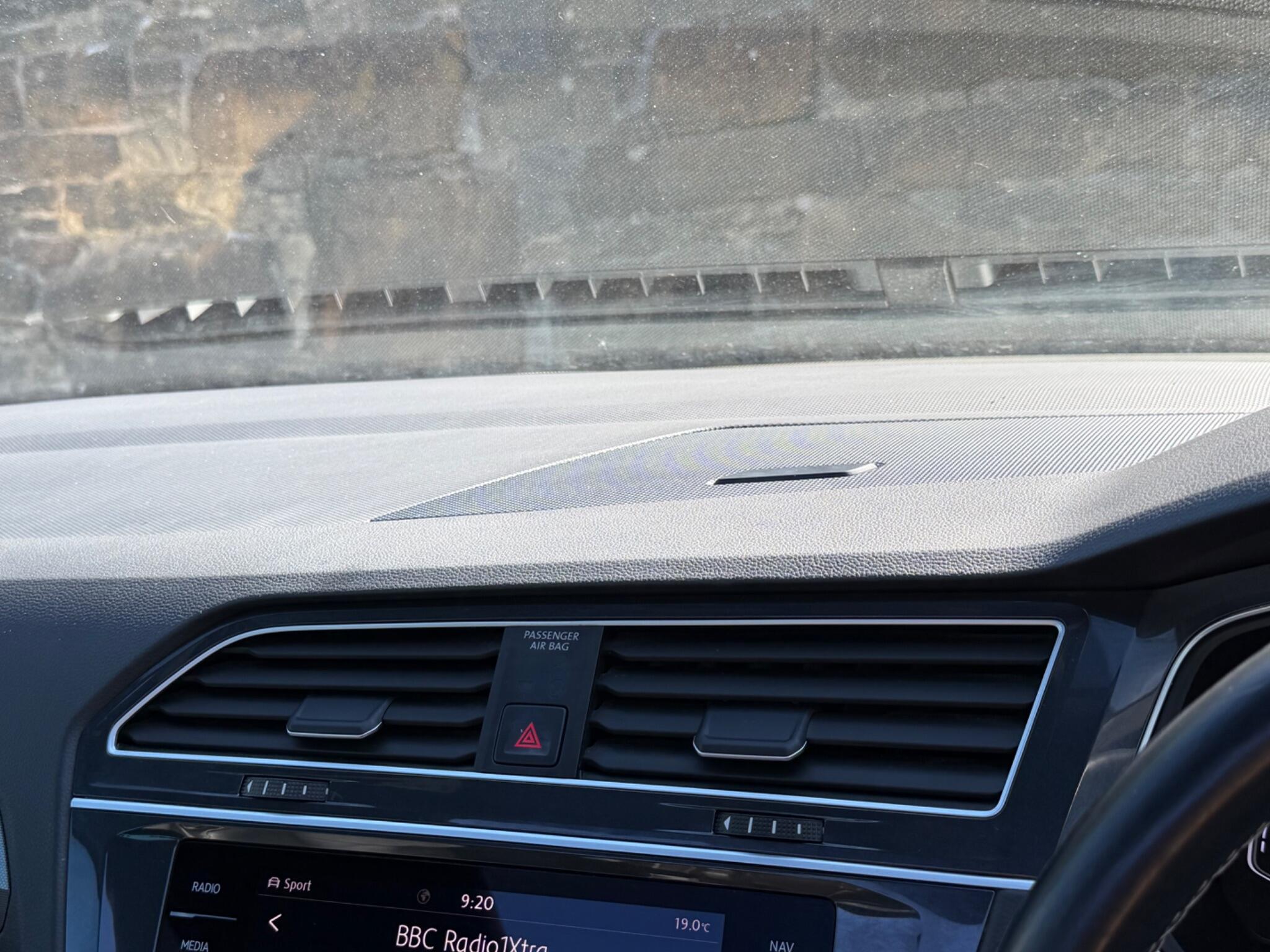 Volkswagen Tiguan view 31