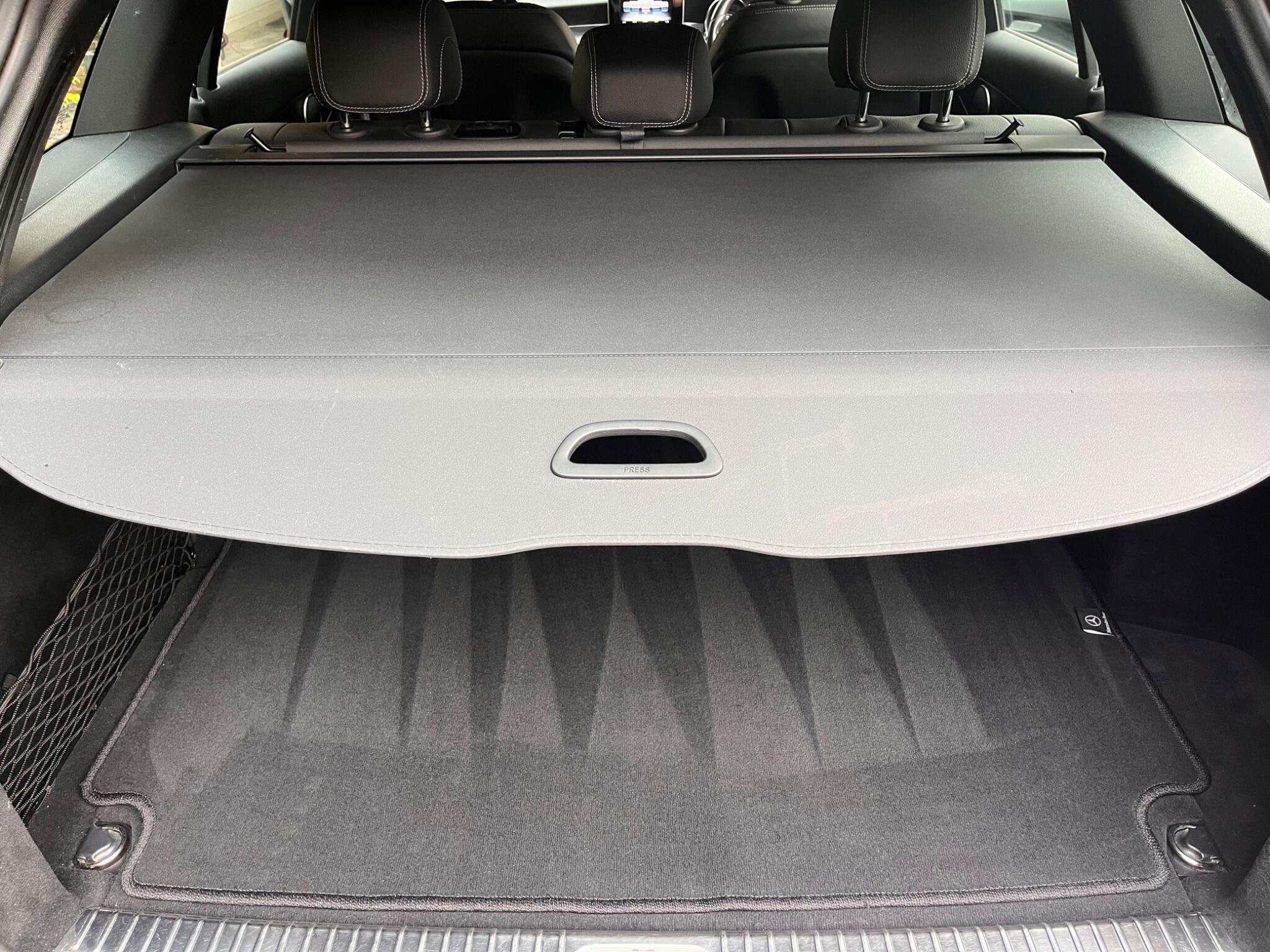 Mercedes-Benz C-Class view 39