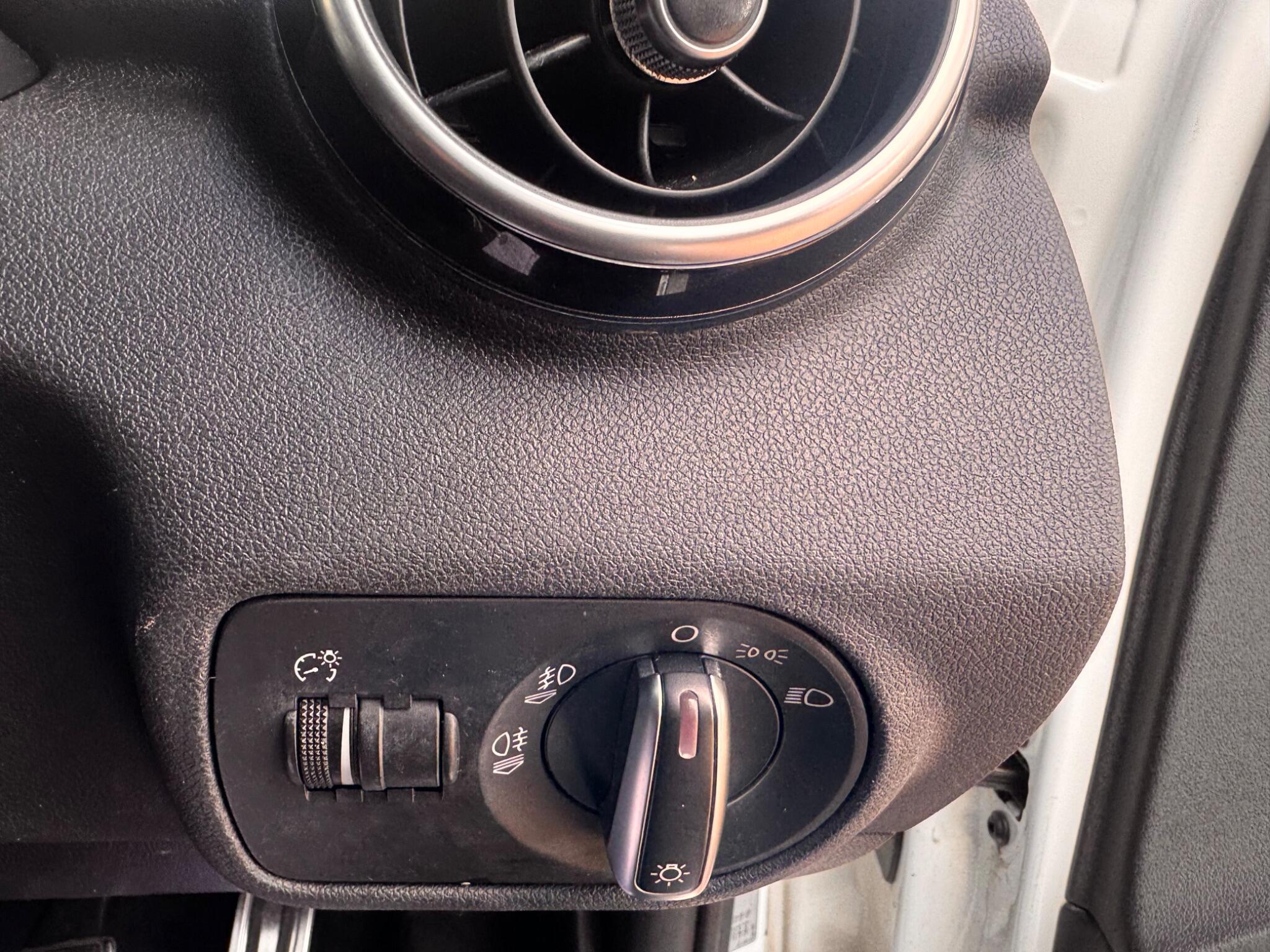 Audi A1 view 23