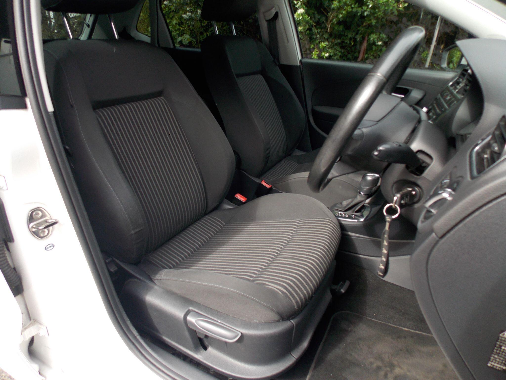 Volkswagen Polo view 33