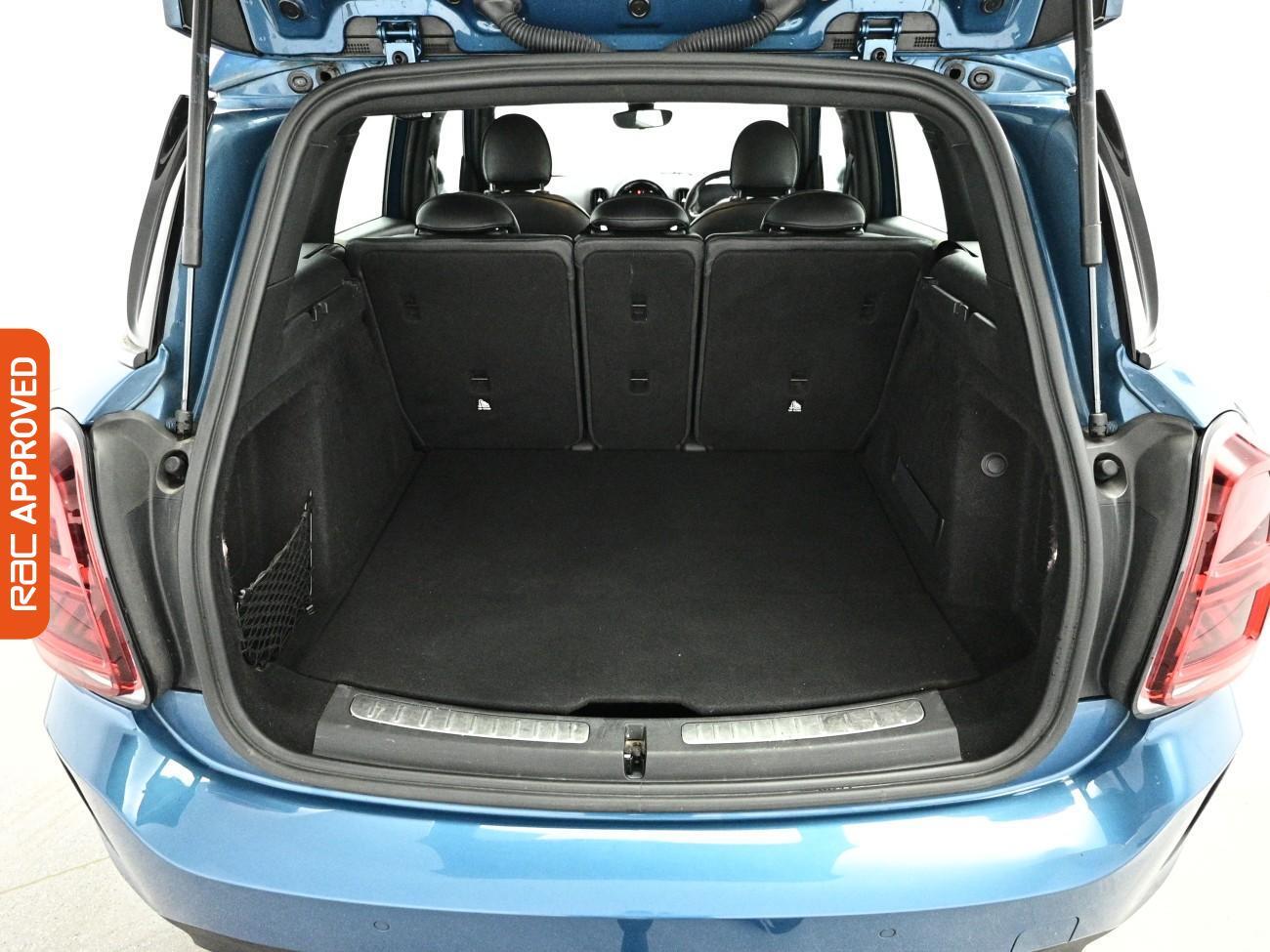 MINI Countryman view 13