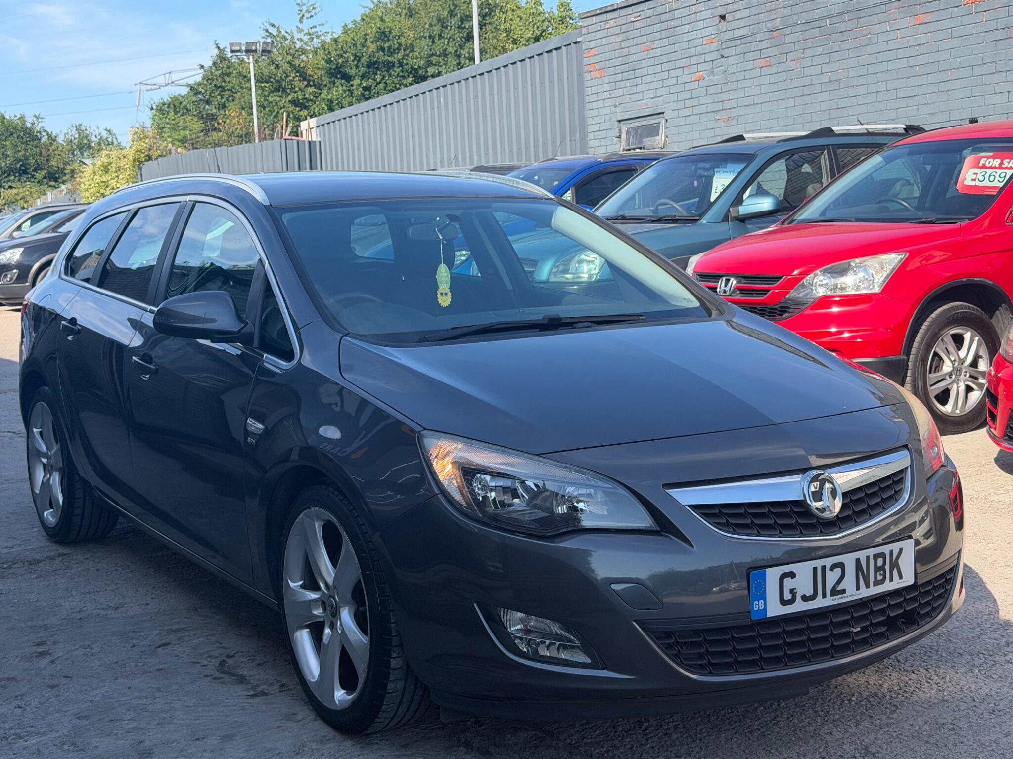 Vauxhall Astra view 3