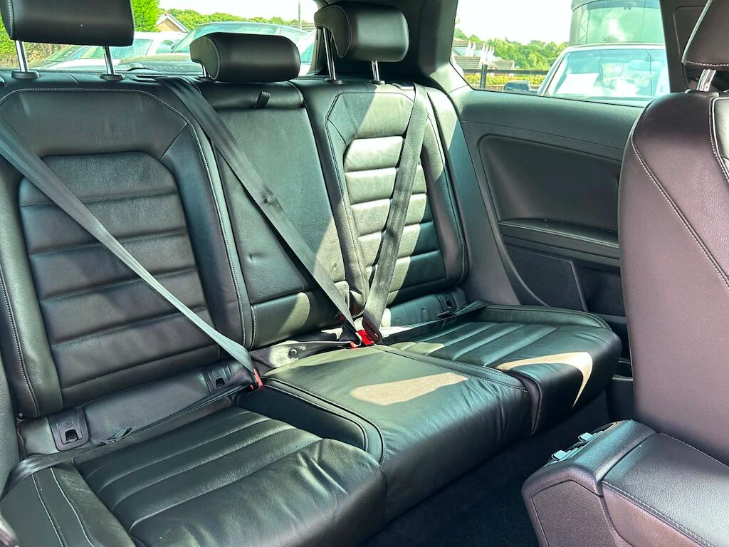 Volkswagen Golf view 12
