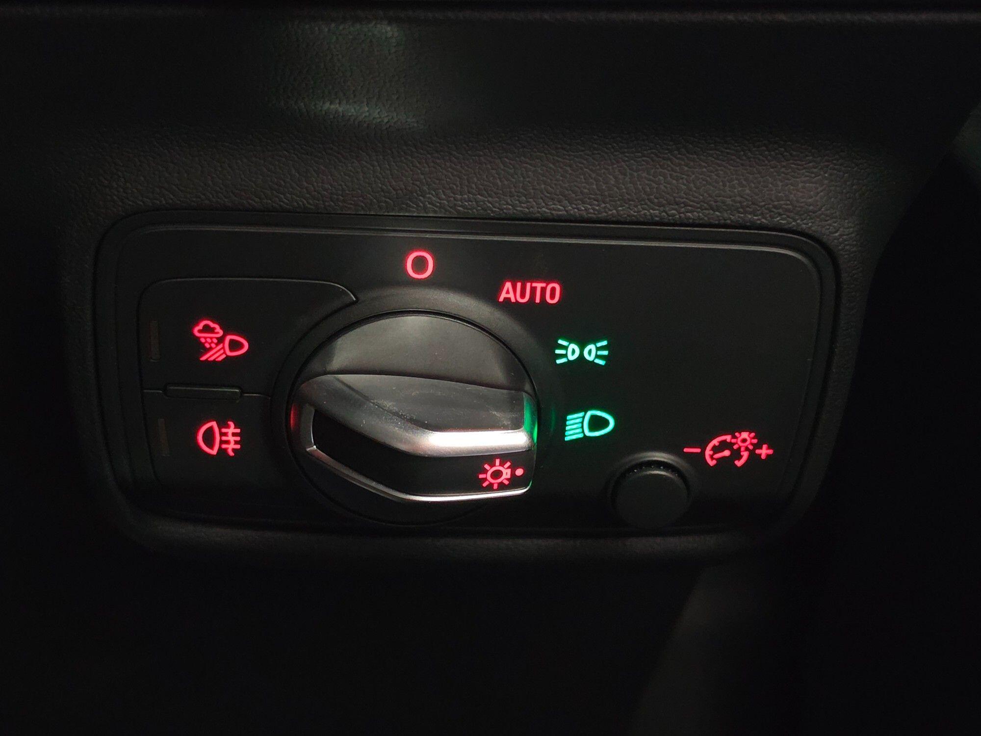 Audi TT view 44