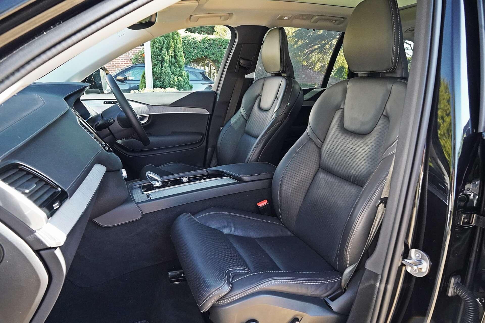 Volvo XC90 view 12