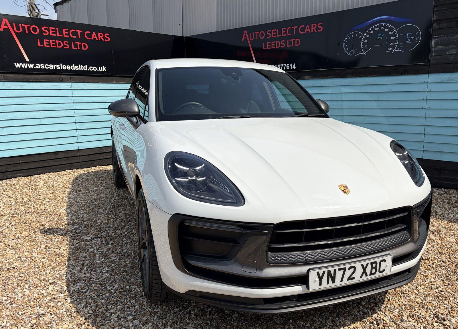 Porsche Macan view 4
