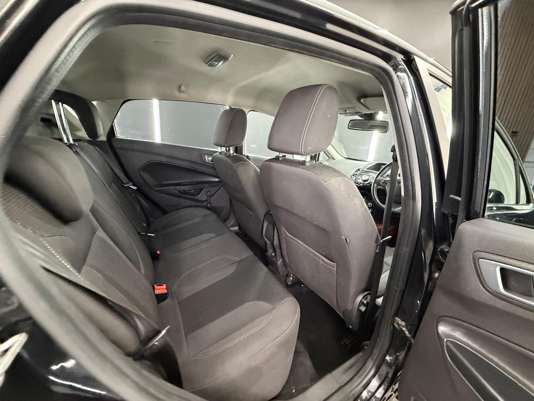 Ford Fiesta view 22