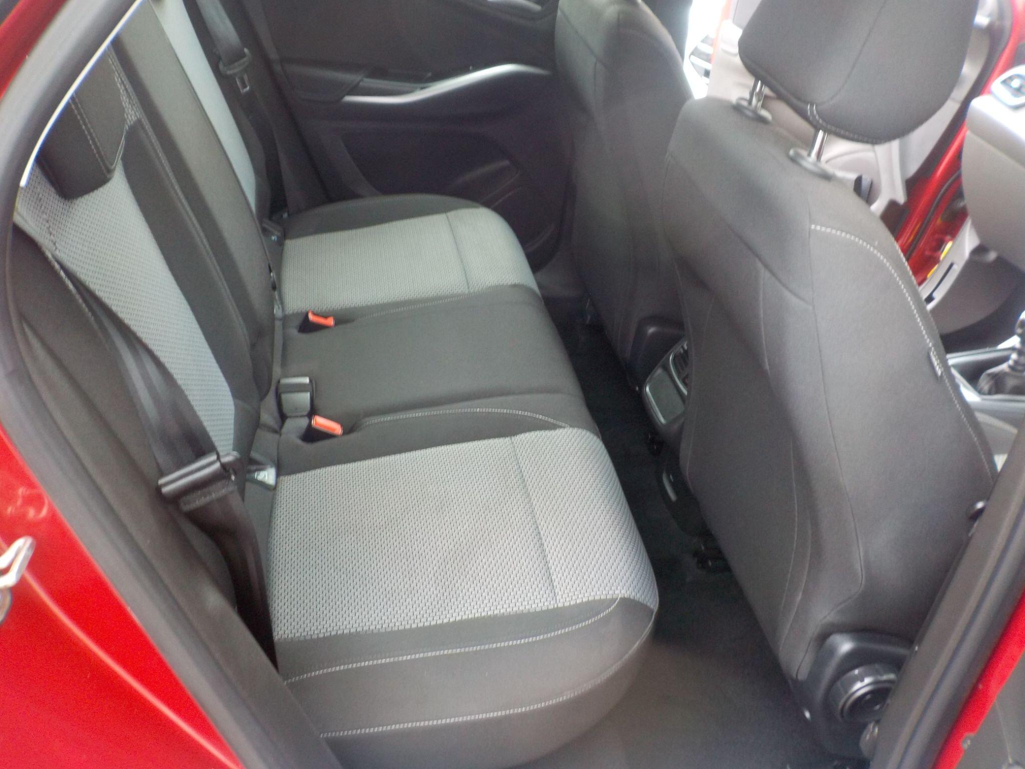 Vauxhall Grandland X 1.2 Turbo SE Euro 6 (s/s) 5dr