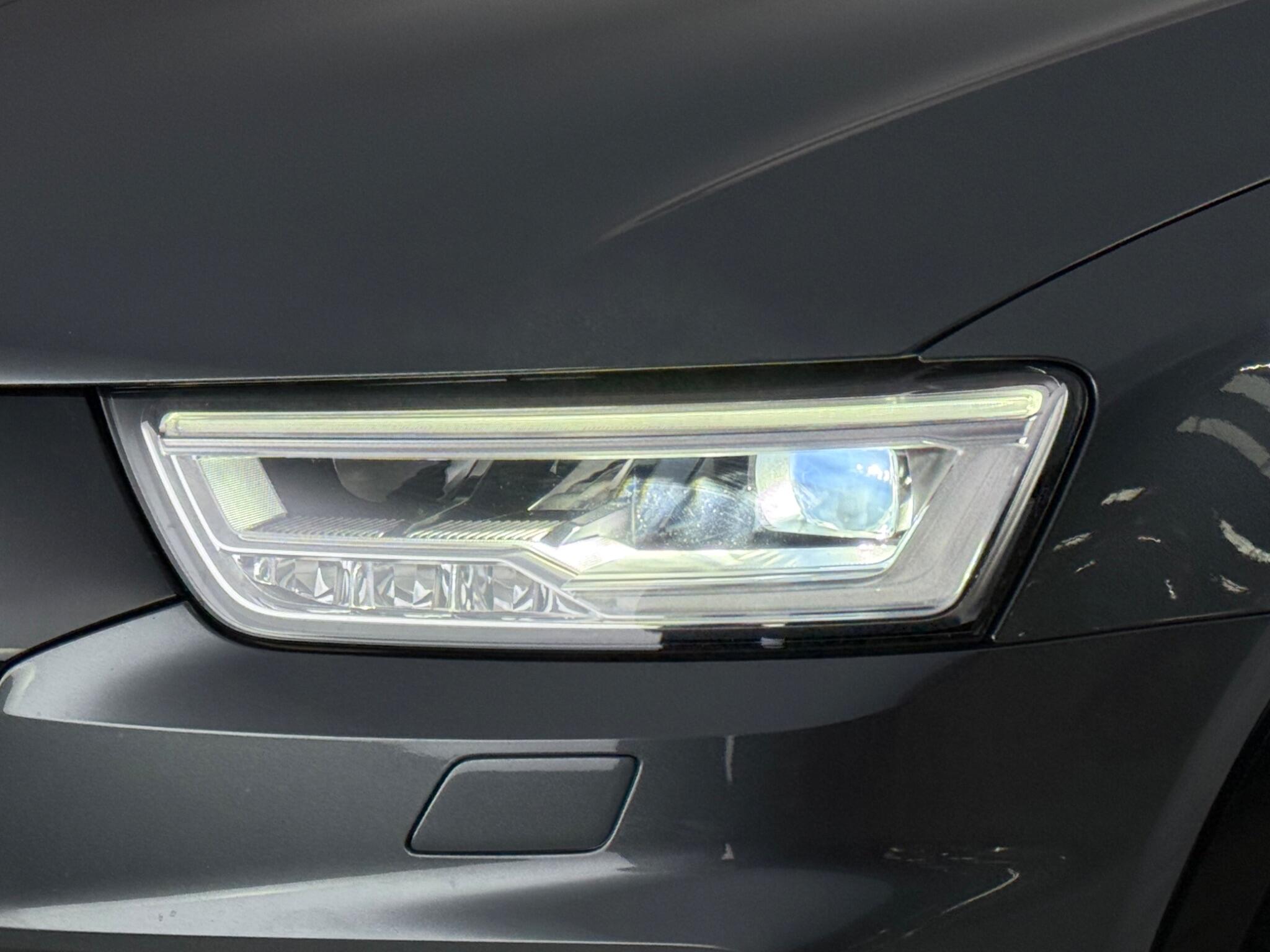 Audi Q3 view 4