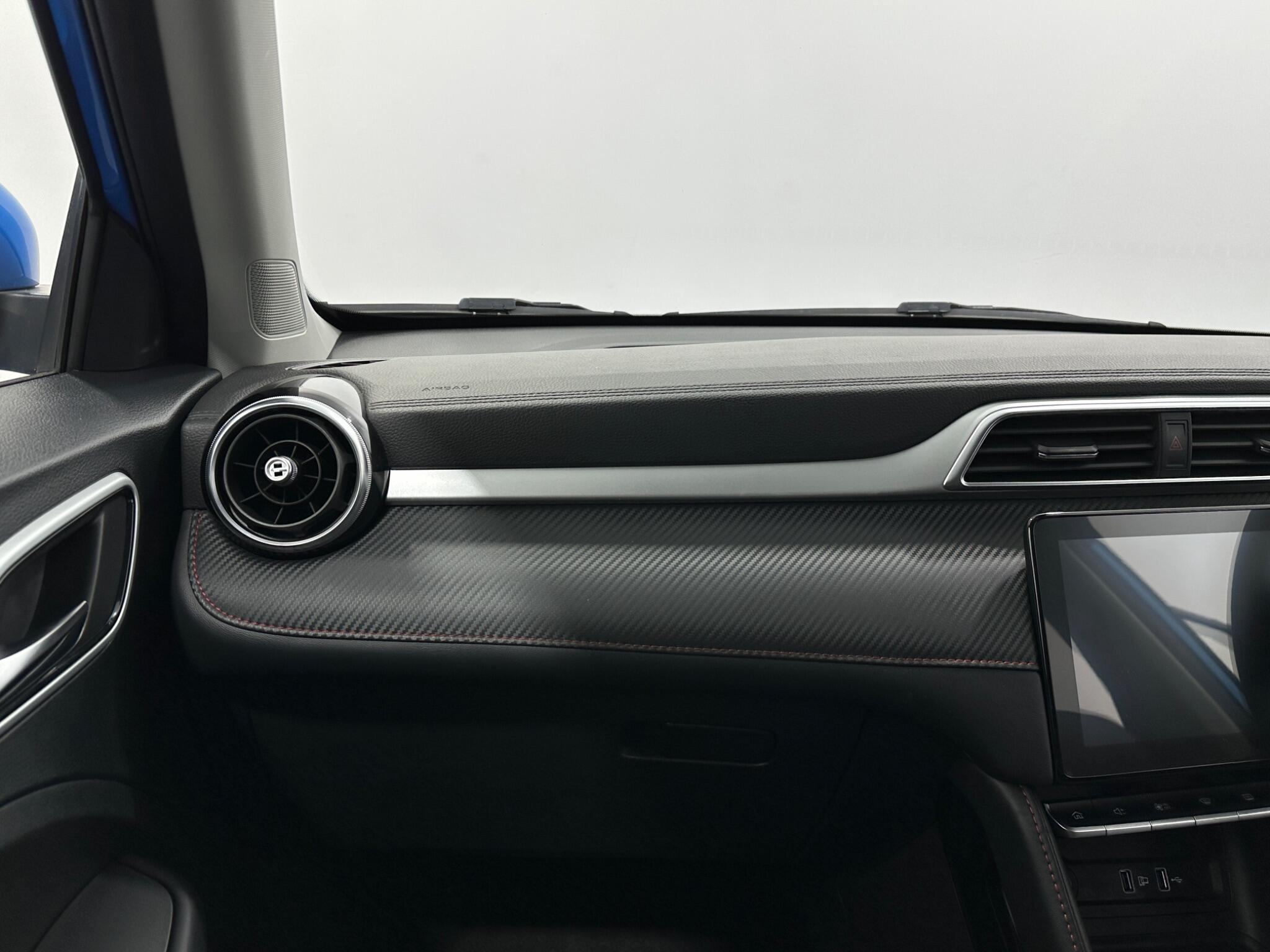 MG ZS view 29