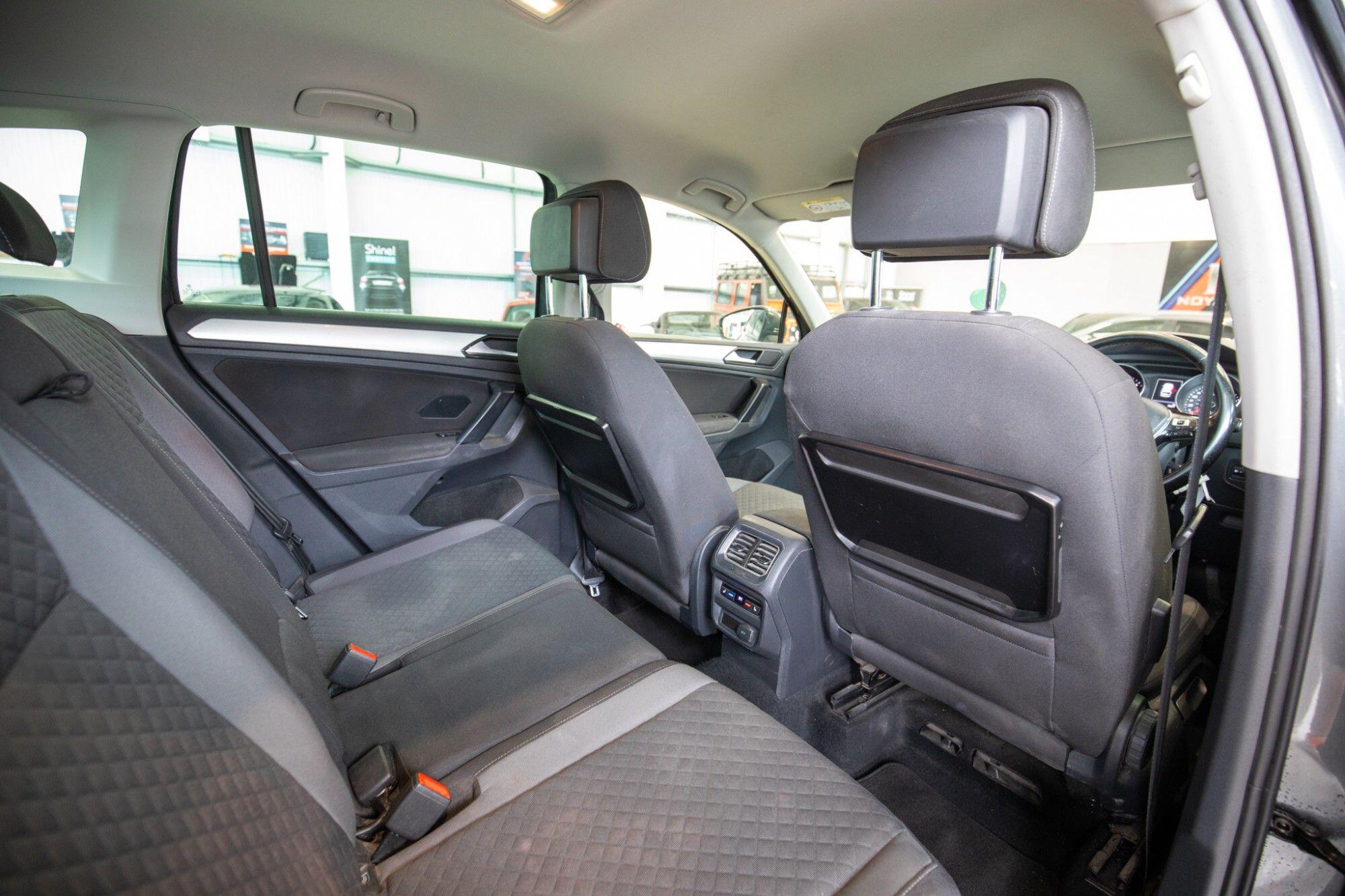 Volkswagen Tiguan view 14