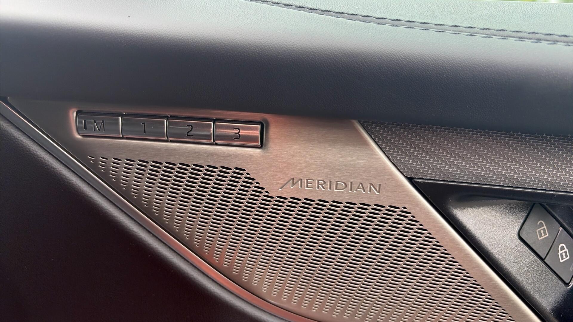 Jaguar F-Pace view 33