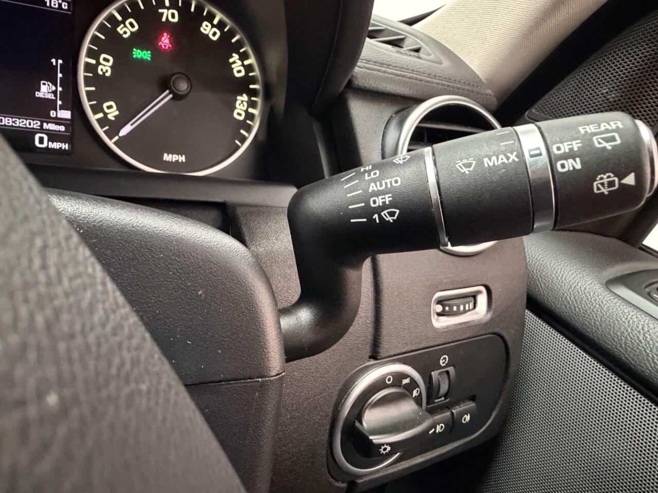 Land Rover Discovery 4 view 41