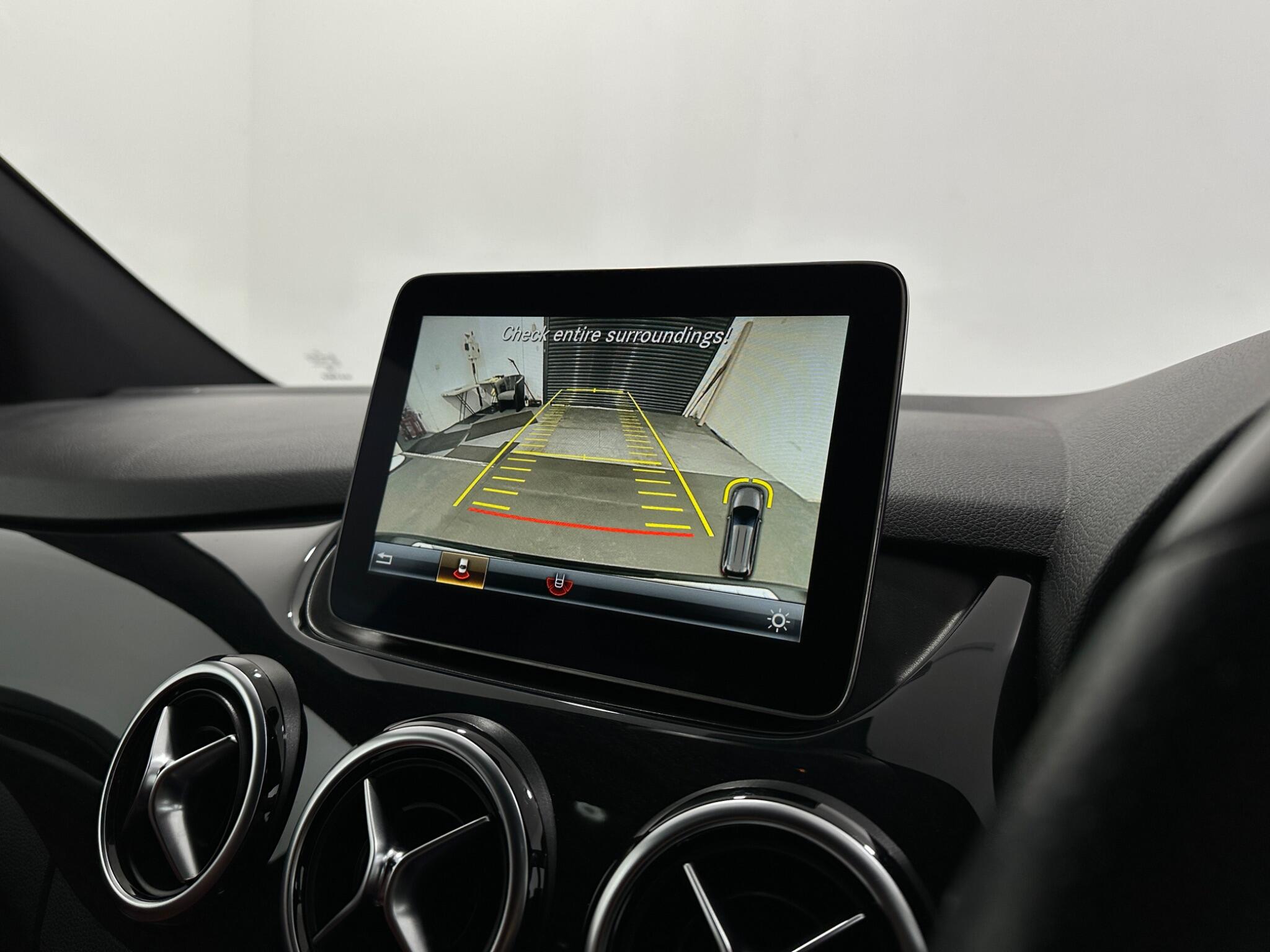 Mercedes-Benz B Class view 25