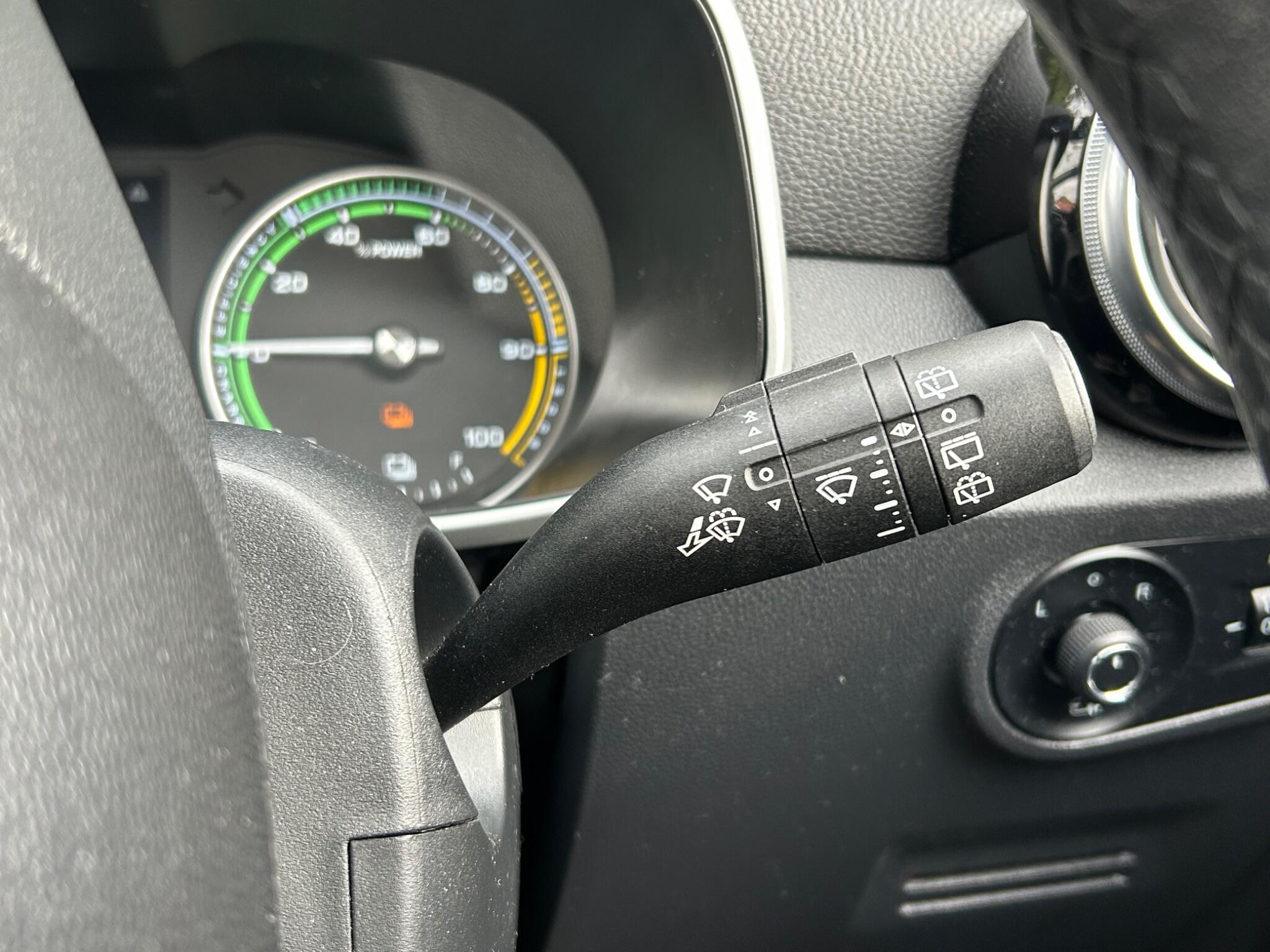 MG ZS view 34