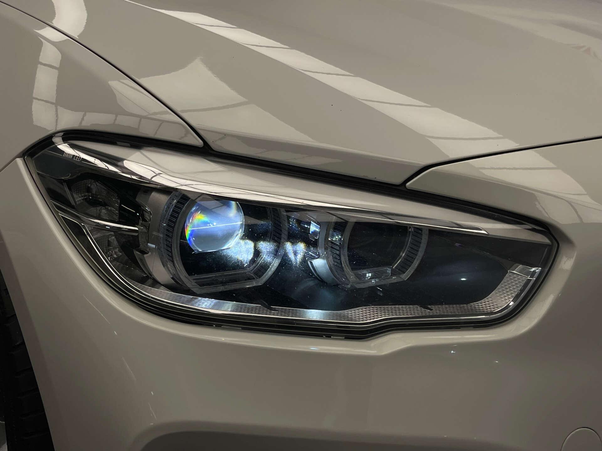 BMW 1 Series view 3
