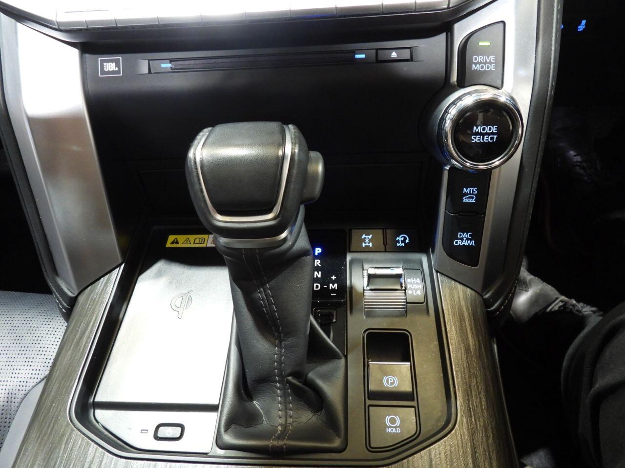 Toyota Land Cruiser view 40