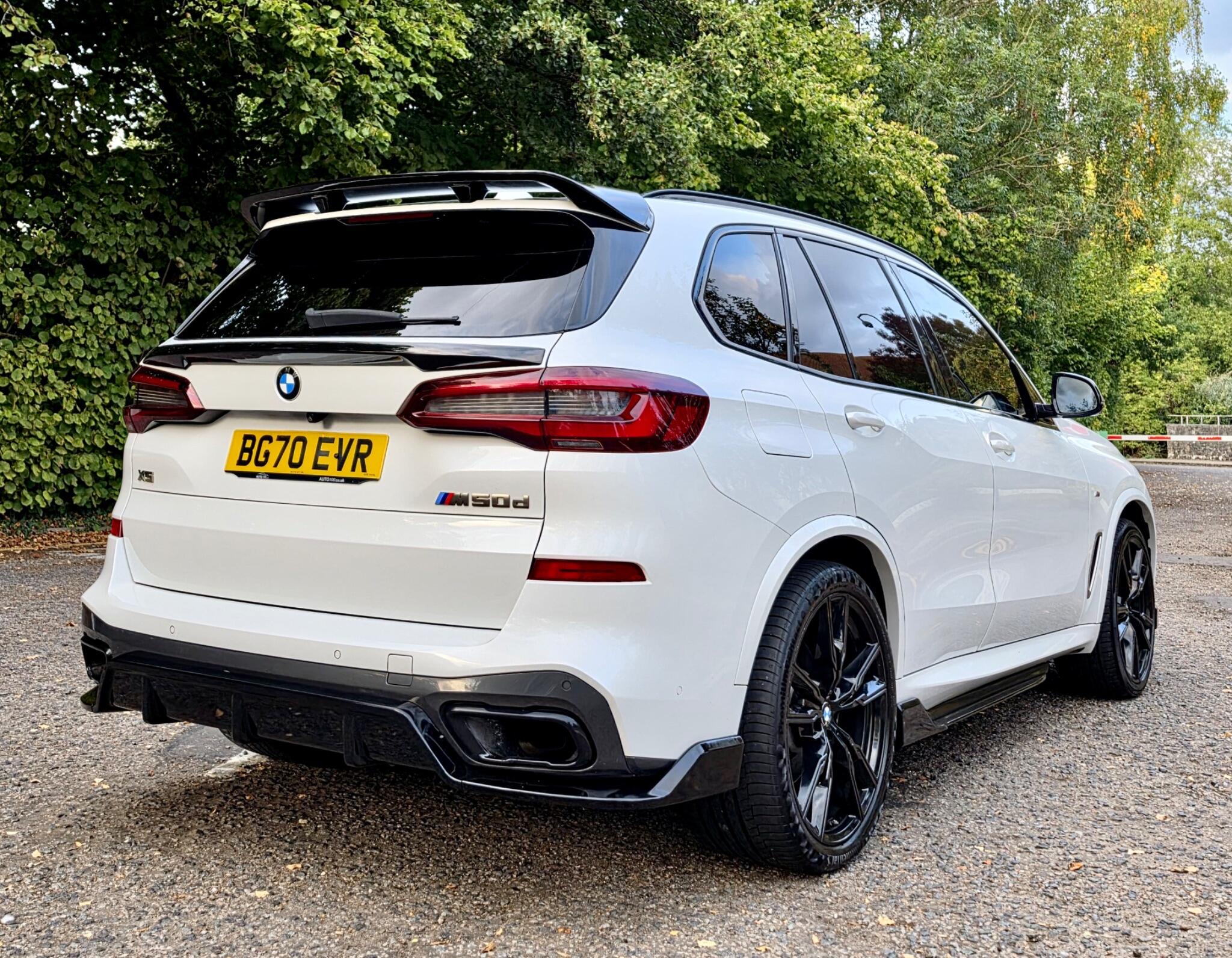 BMW X5 view 11