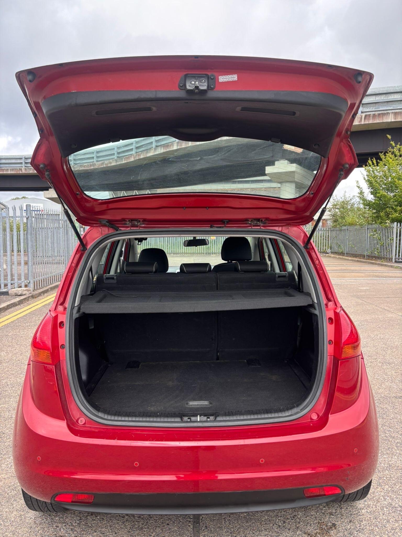 Kia Venga view 40