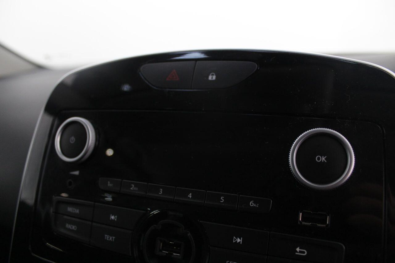 Renault Clio view 36