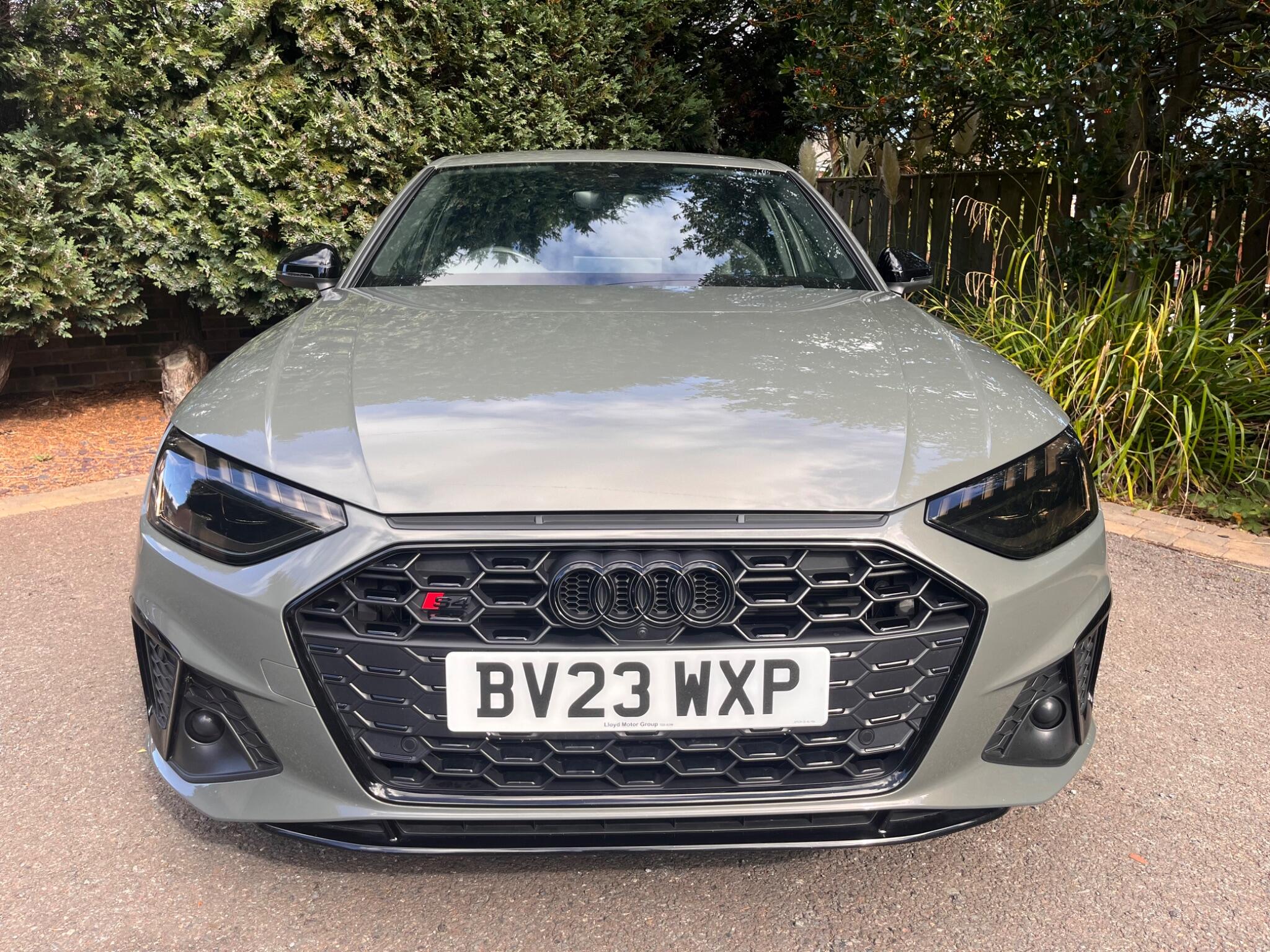 Audi S4 view 22
