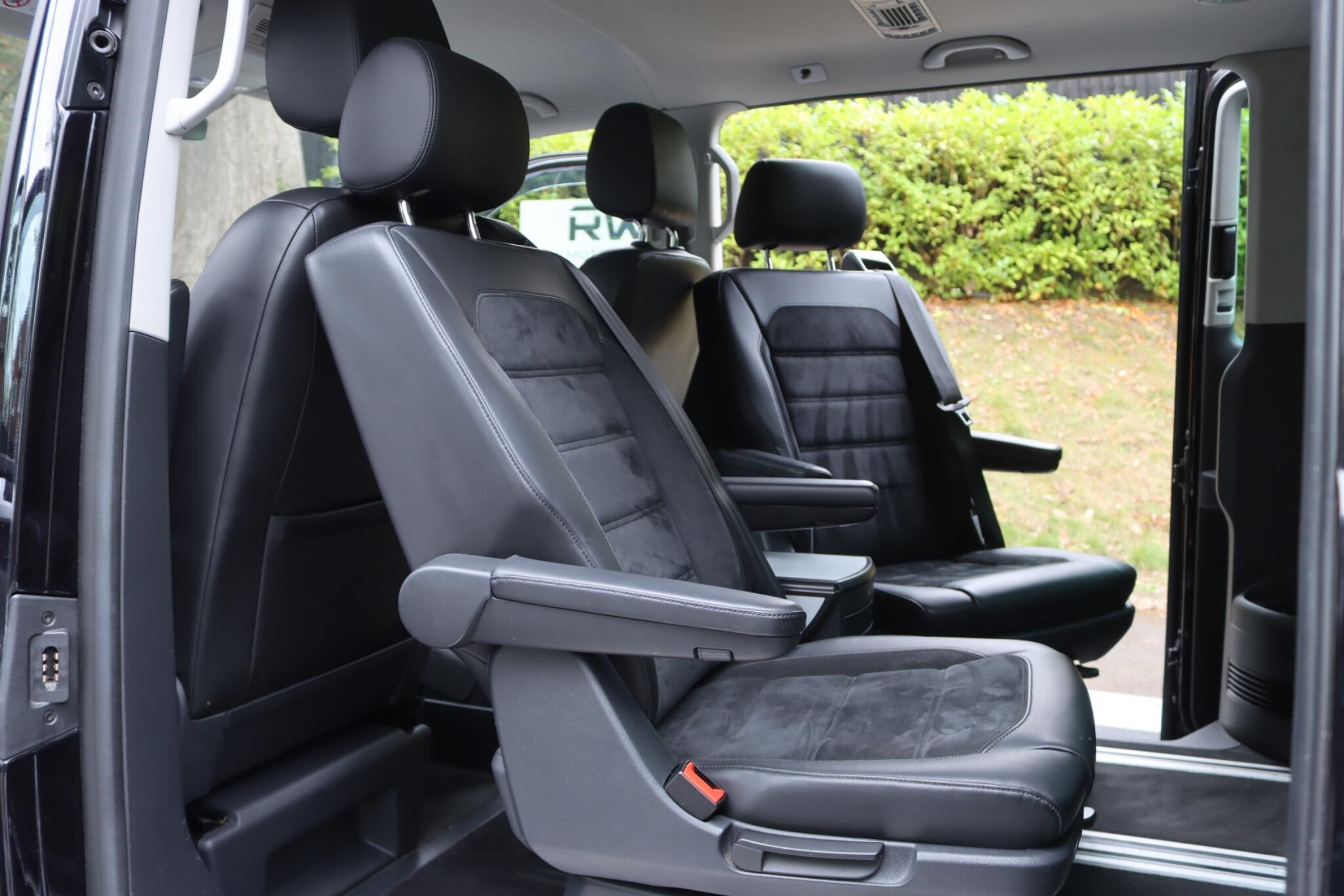 Volkswagen Caravelle view 5