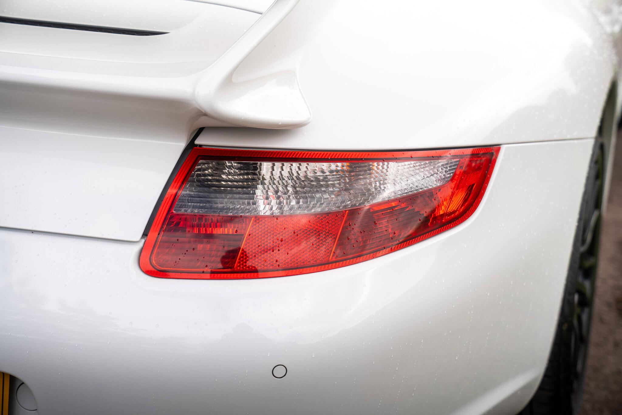 Porsche 911 view 17