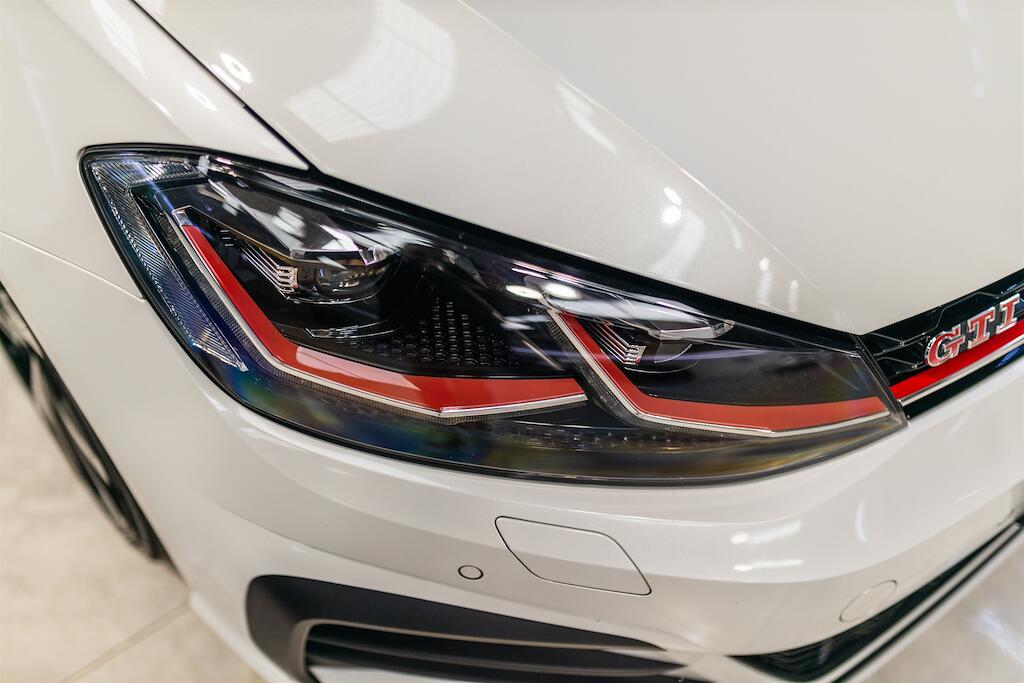 Volkswagen Golf view 13