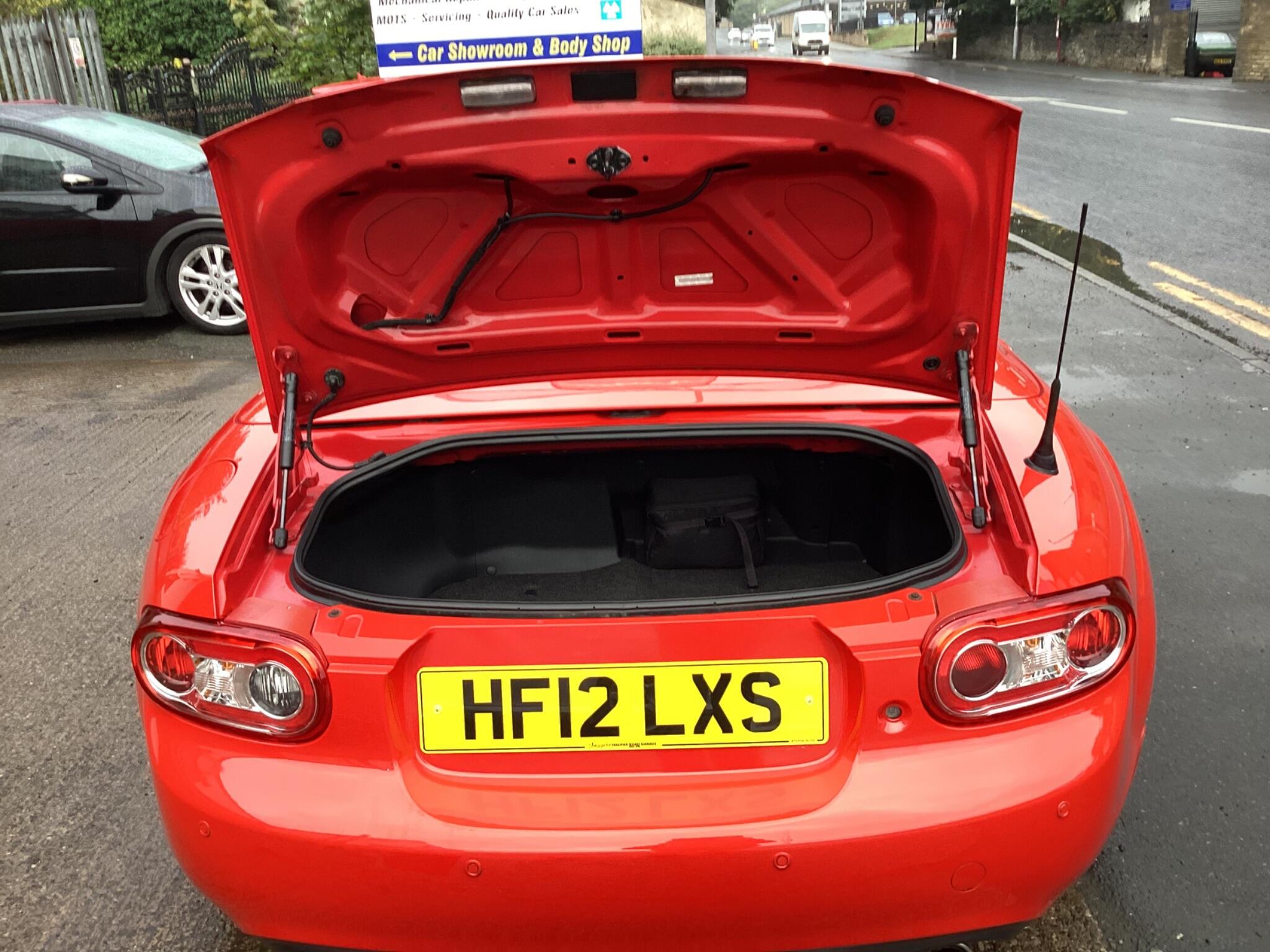 Mazda MX-5 view 11