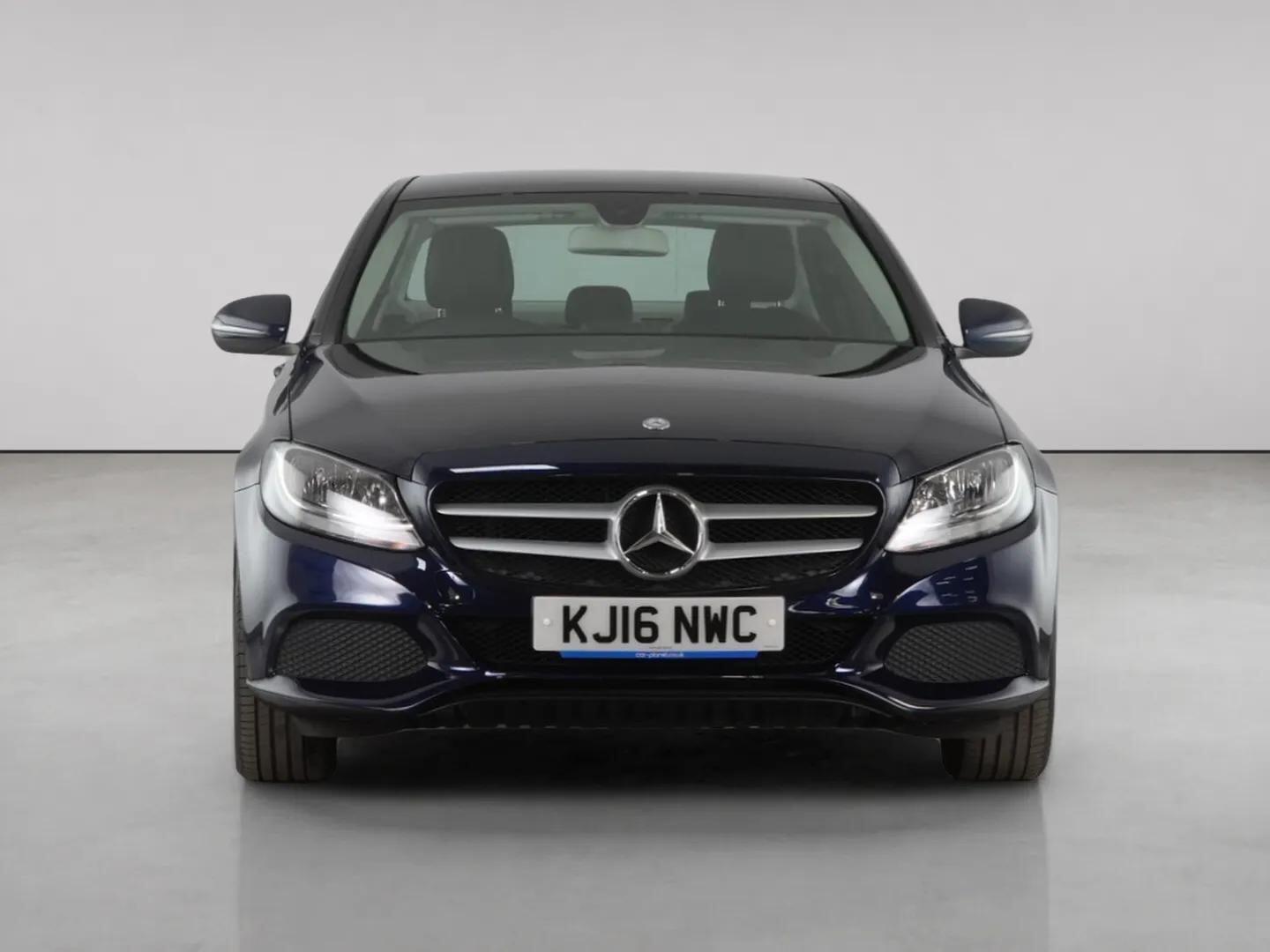 Mercedes-Benz C-Class view 5