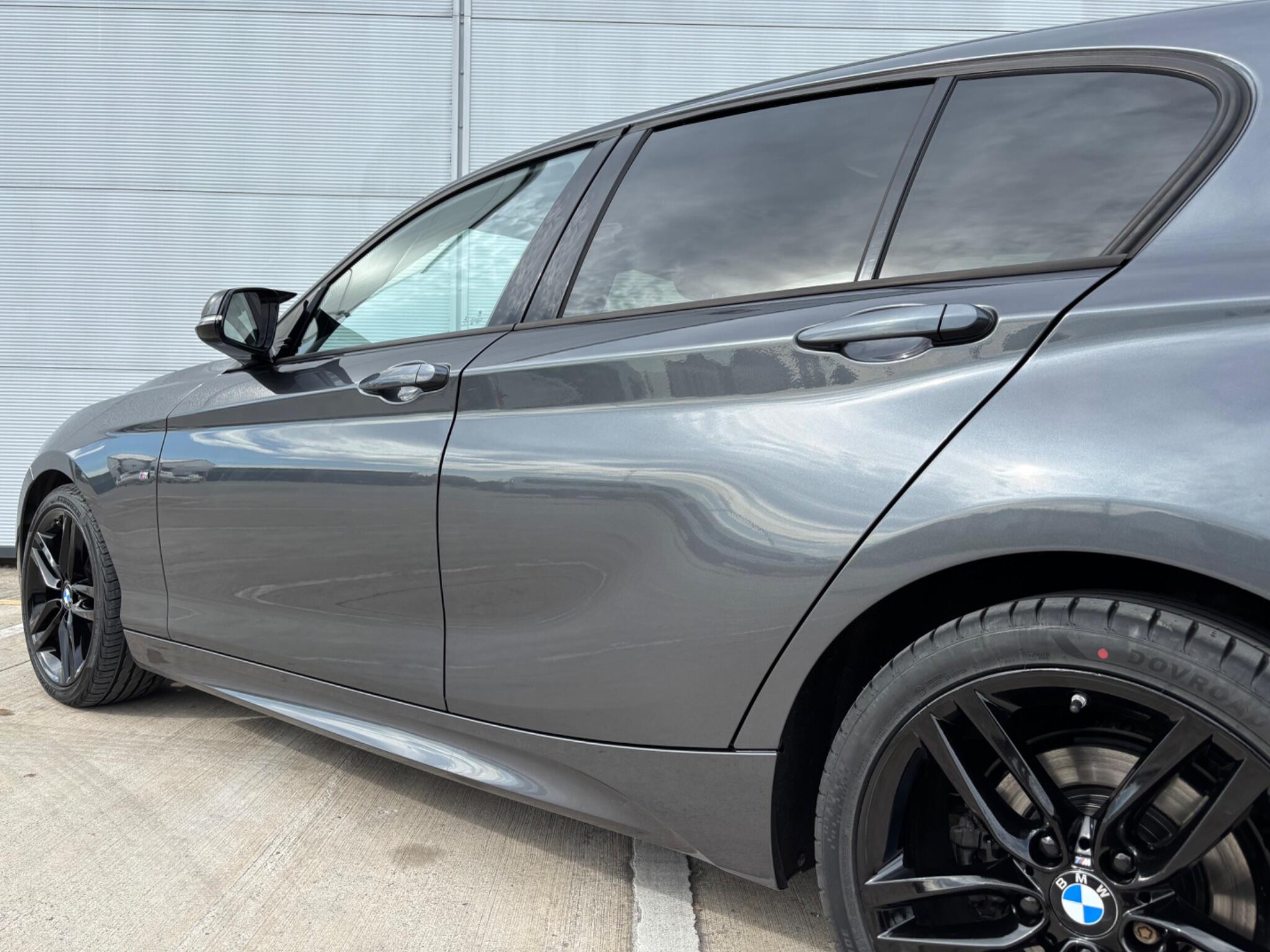 BMW 1 Series view 8