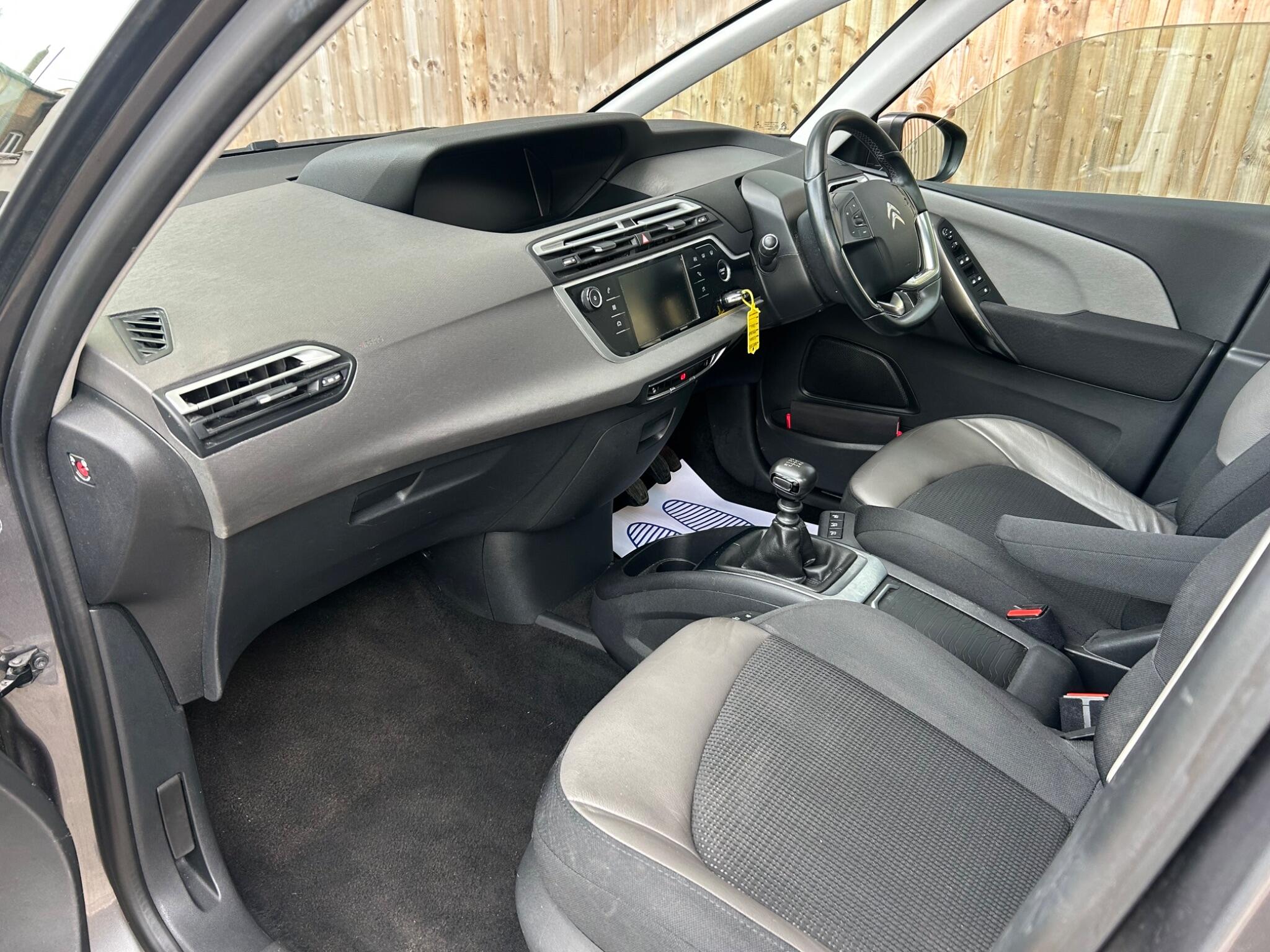 Citroen C4 Spacetourer view 33