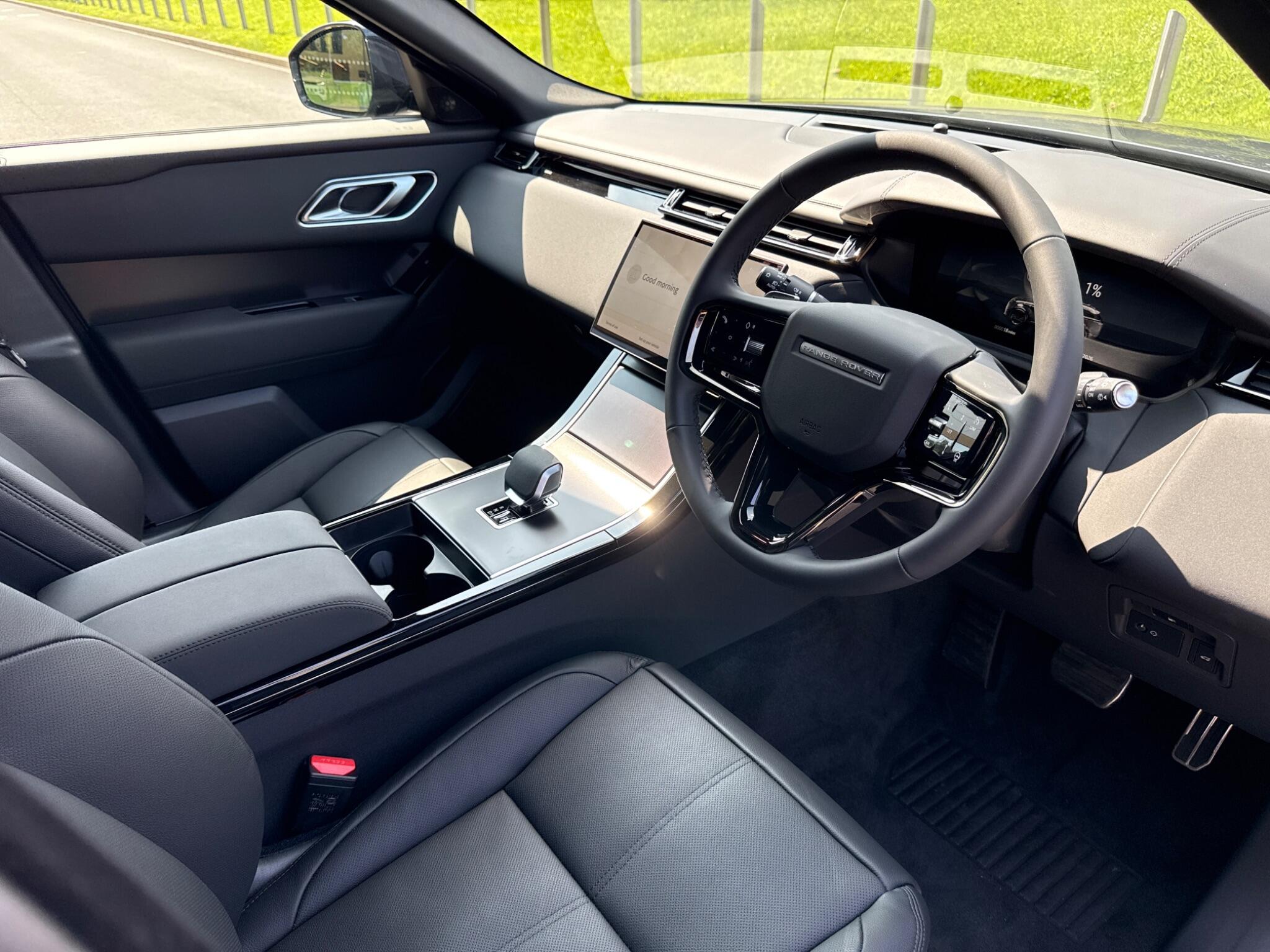 Land Rover Range Rover Velar view 6