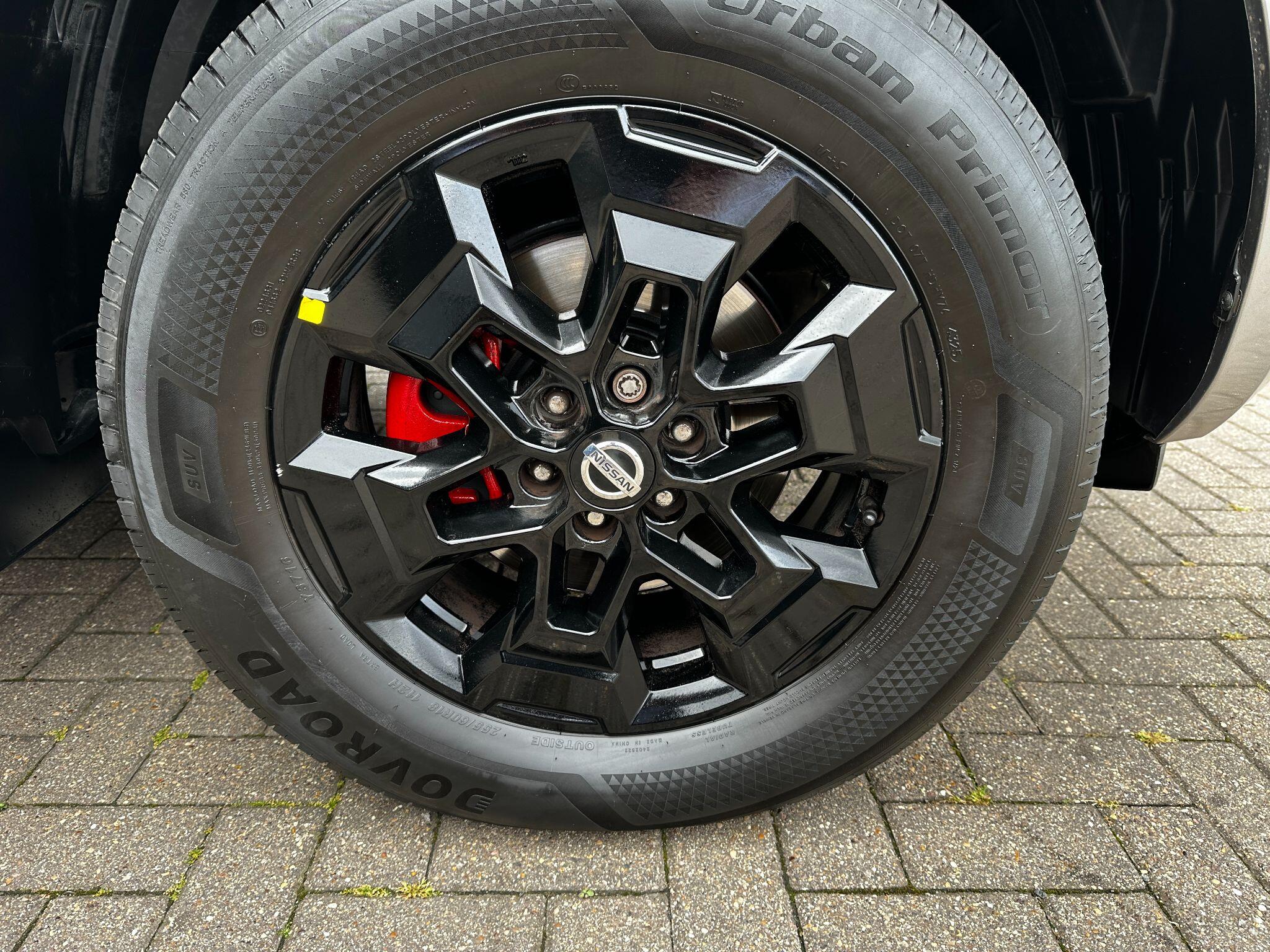 Nissan Navara view 9