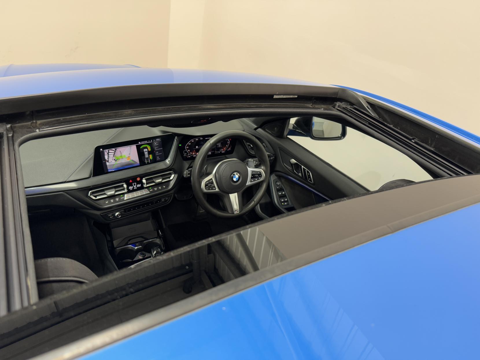 BMW 1 Series view 12