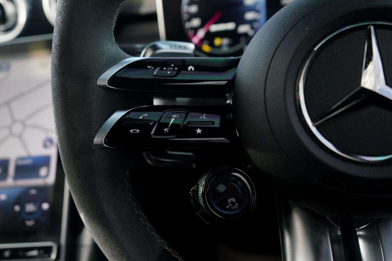 Mercedes-Benz C-Class view 25